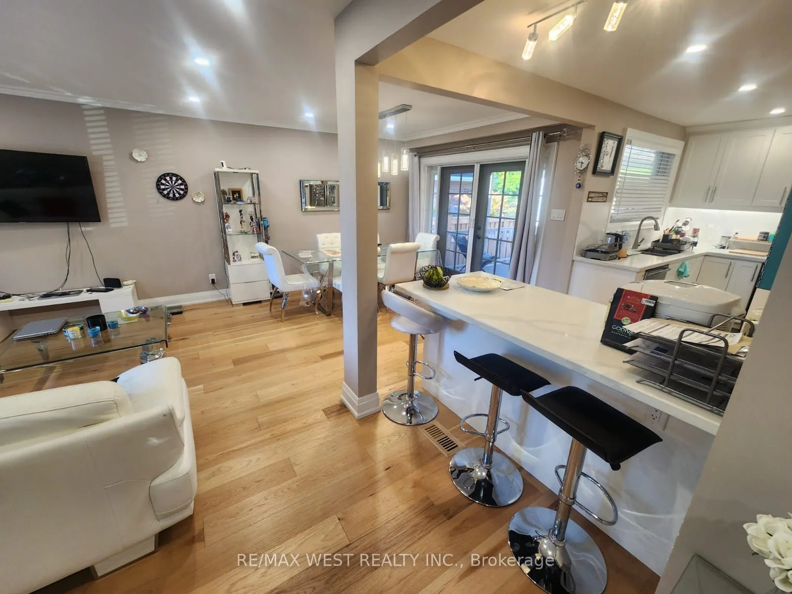 44 Landron Crescent, #Main Floor