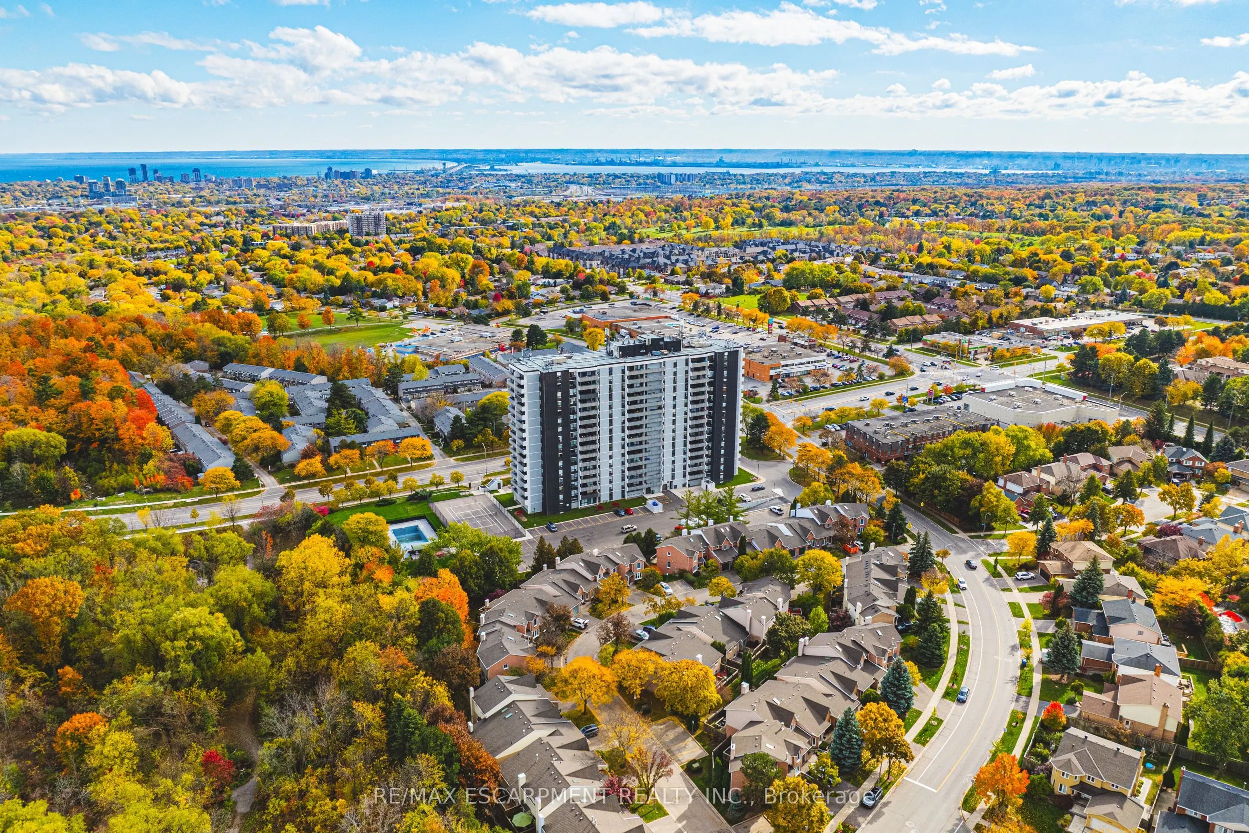 2055 UPPER MIDDLE Road, #1206