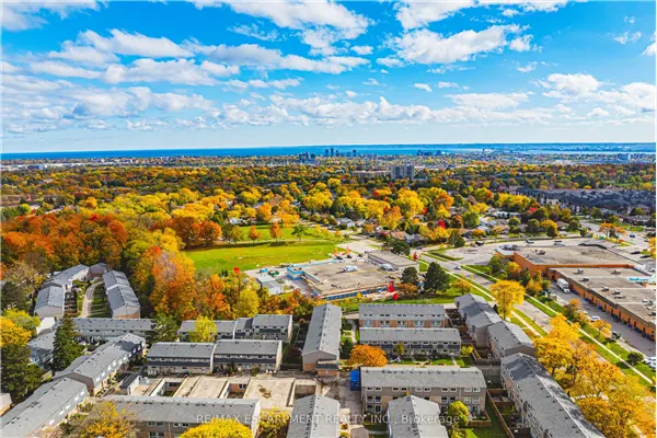 2055 UPPER MIDDLE Road, #1206