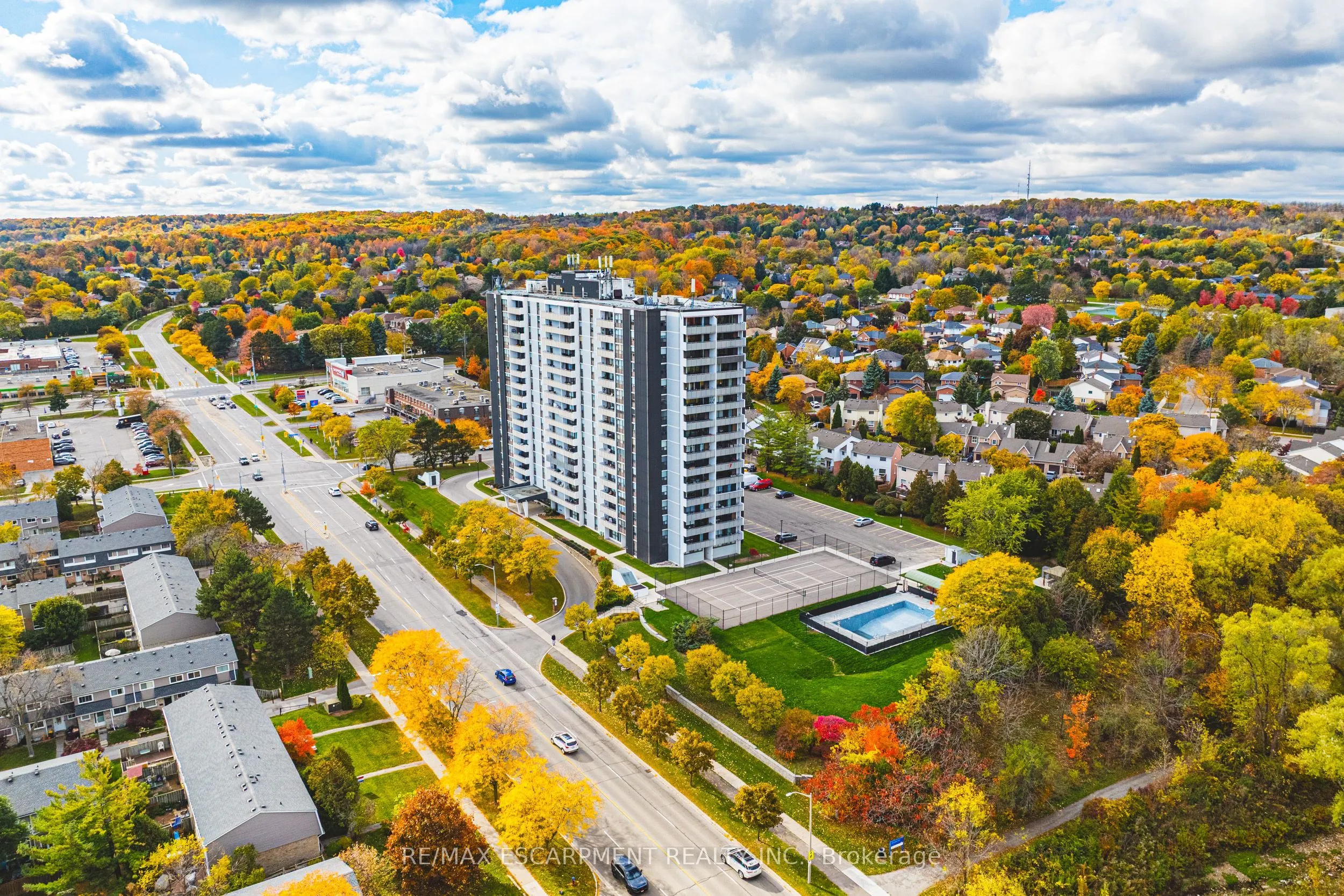 2055 UPPER MIDDLE Road, #1206