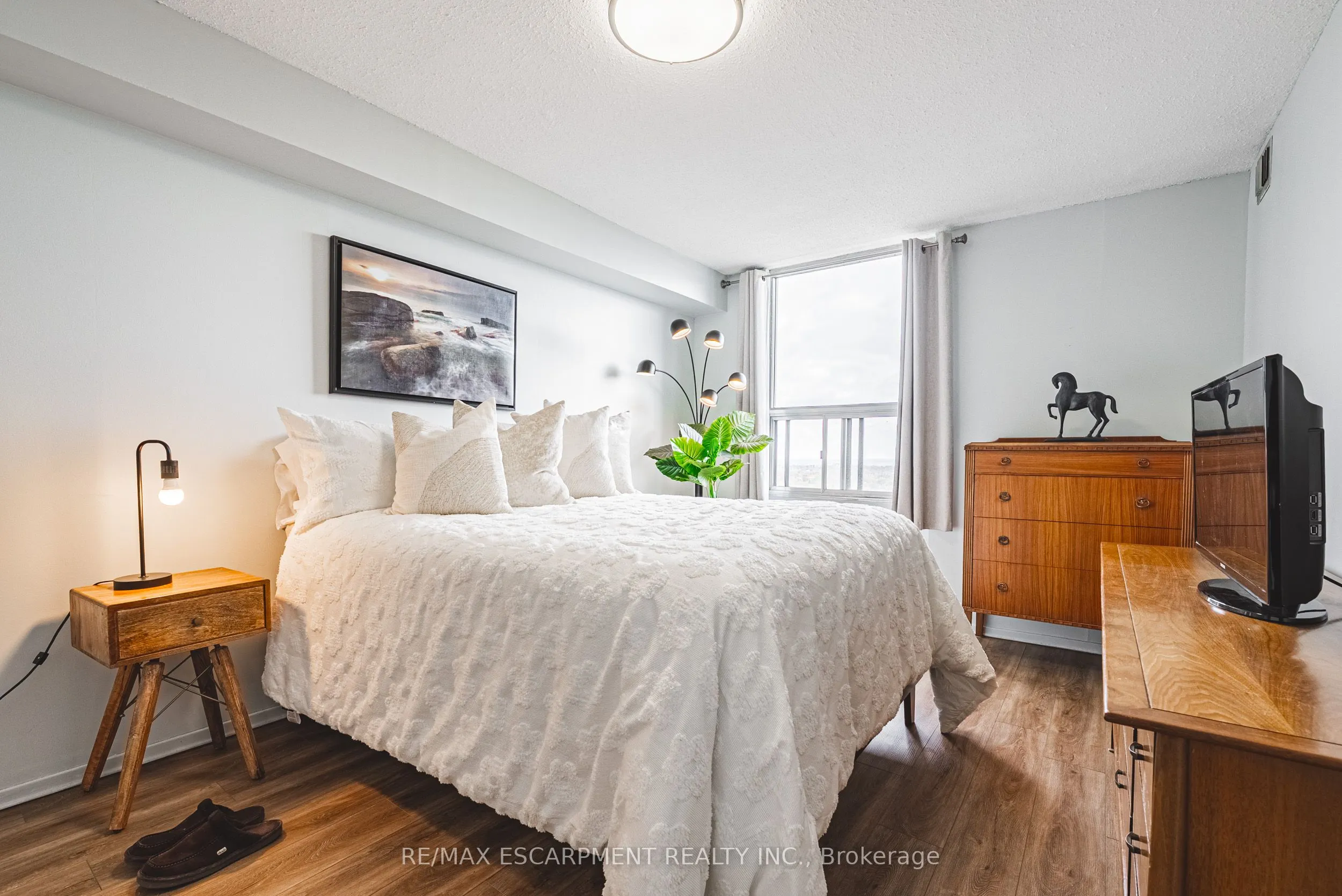 2055 UPPER MIDDLE Road, #1206