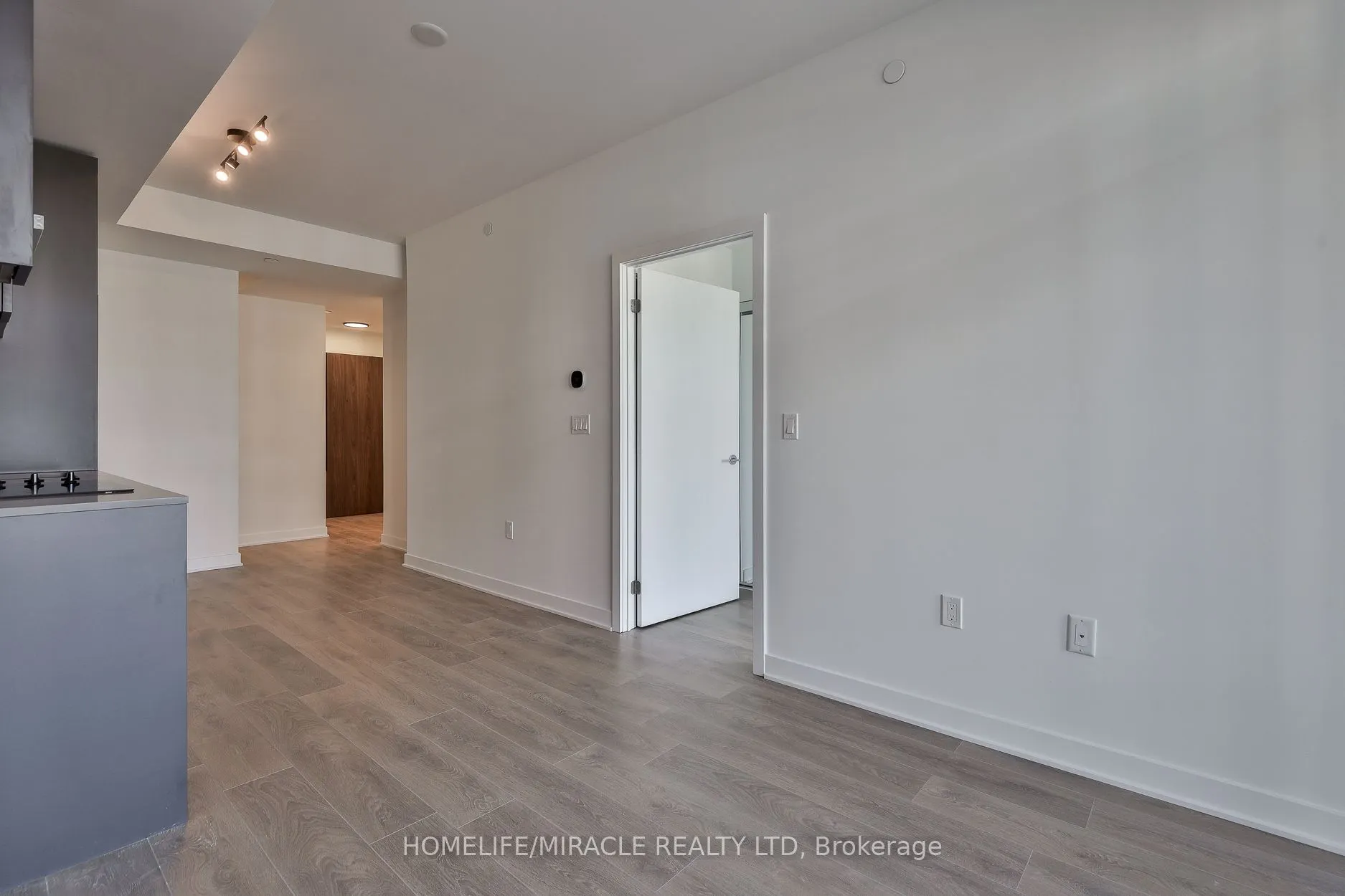 1007 The Queensway, #317