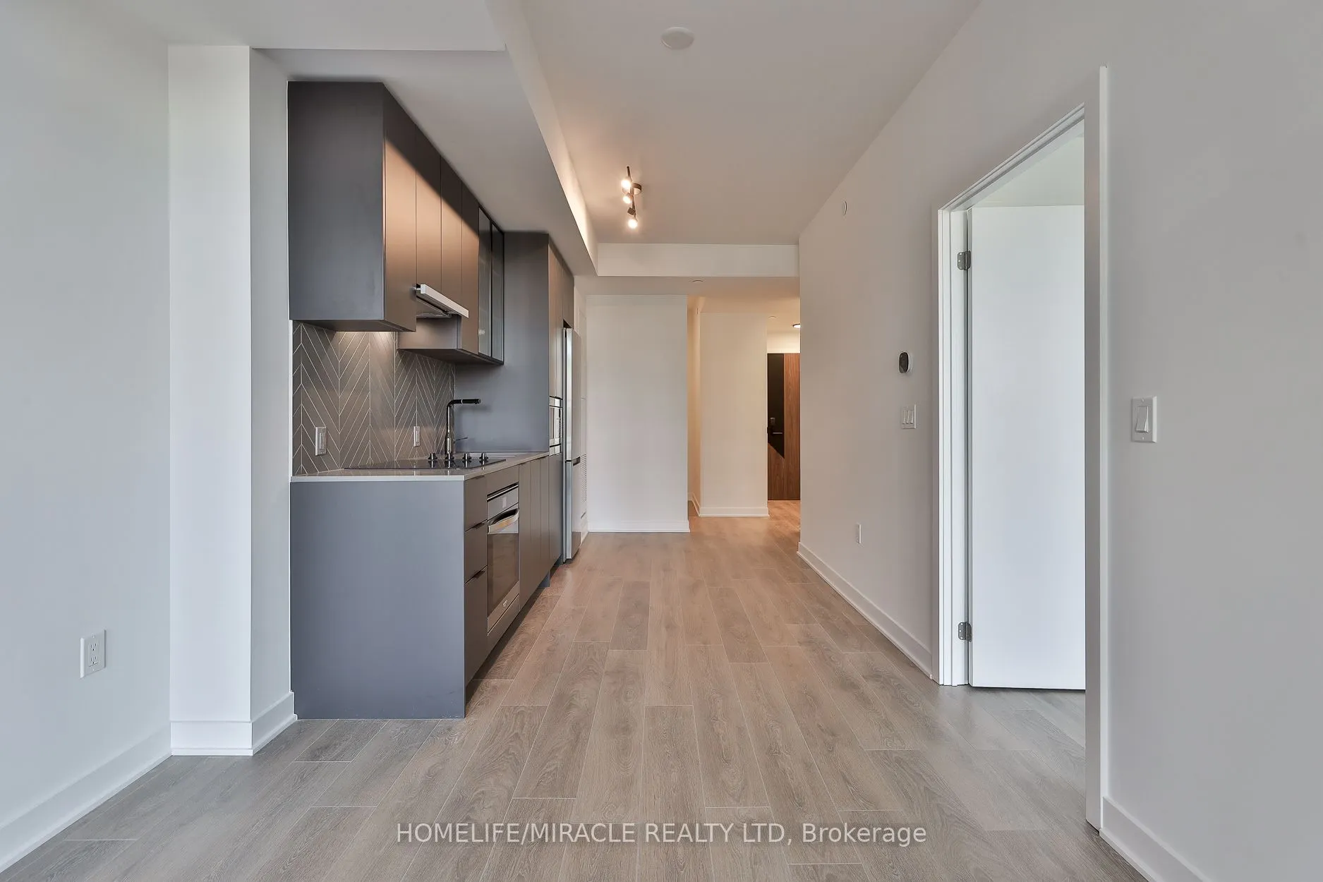 1007 The Queensway, #317