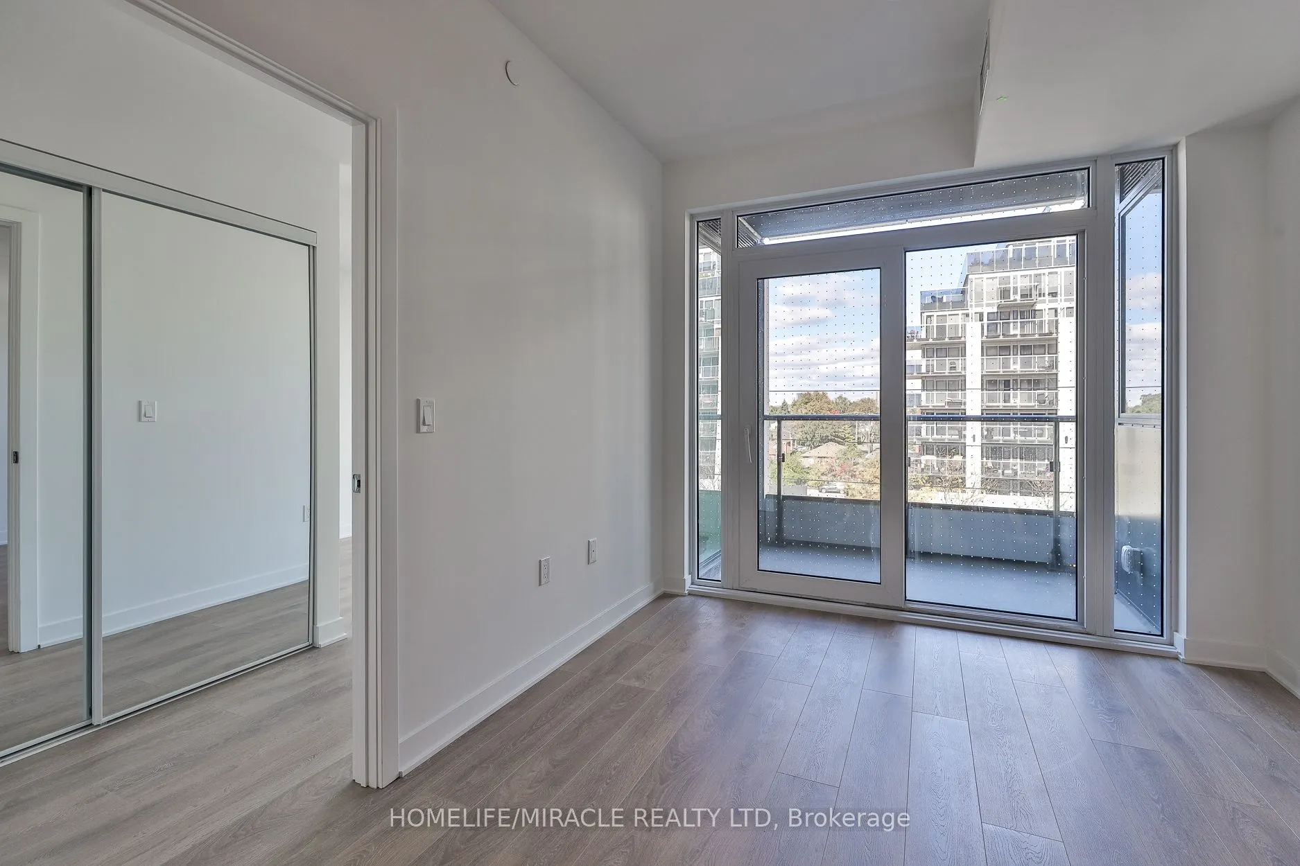 1007 The Queensway, #317