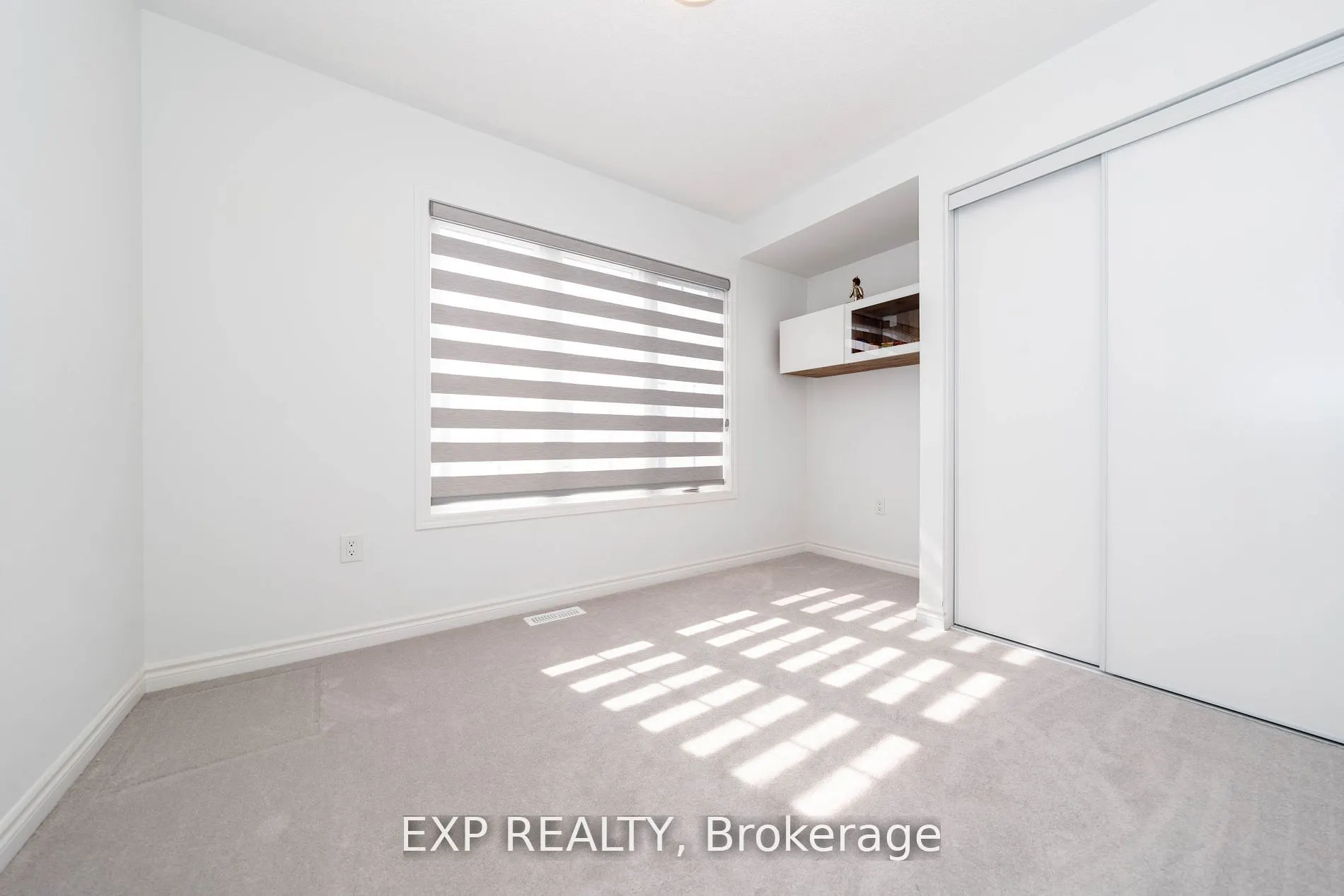 558 Kennedy Circle W