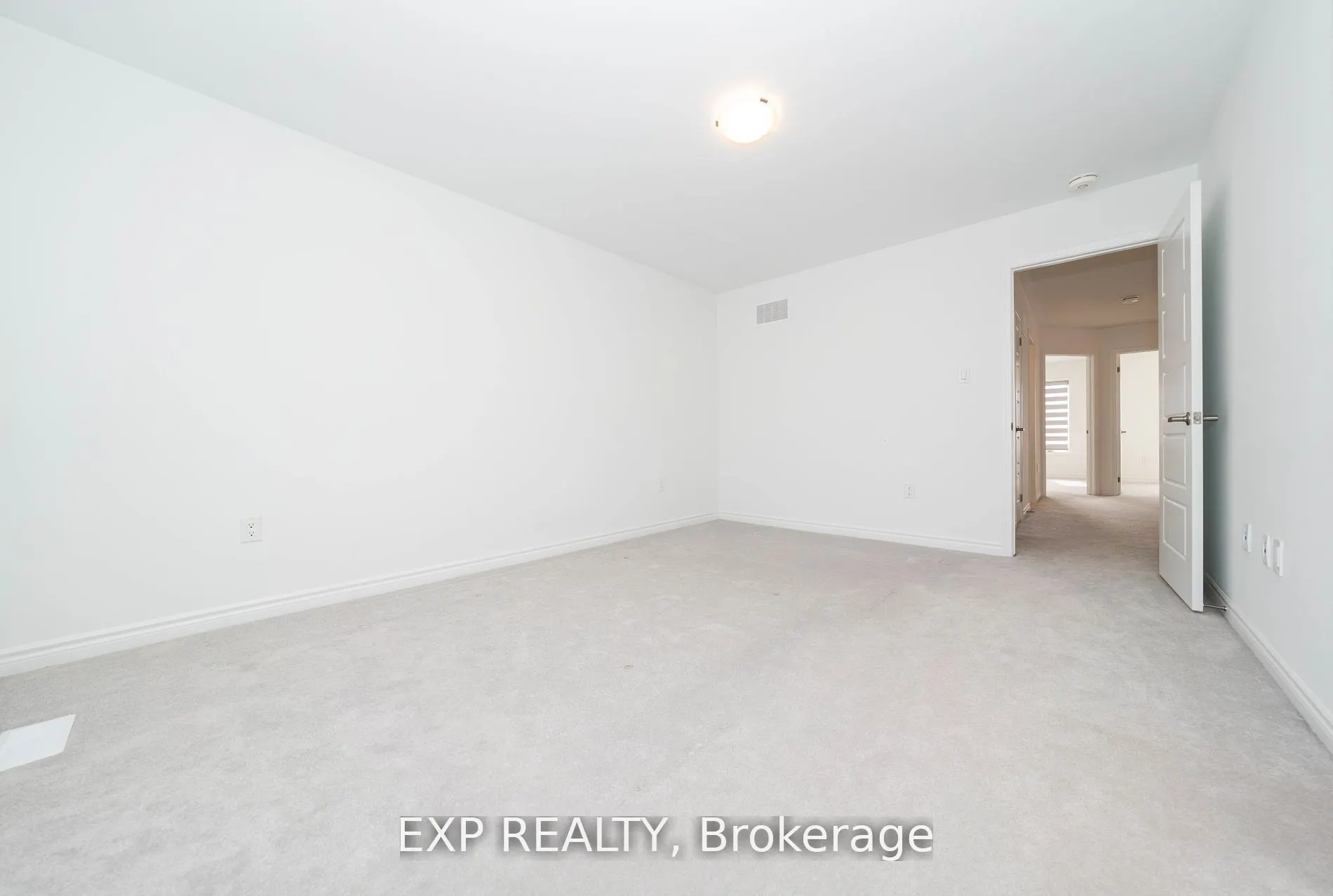 558 Kennedy Circle W