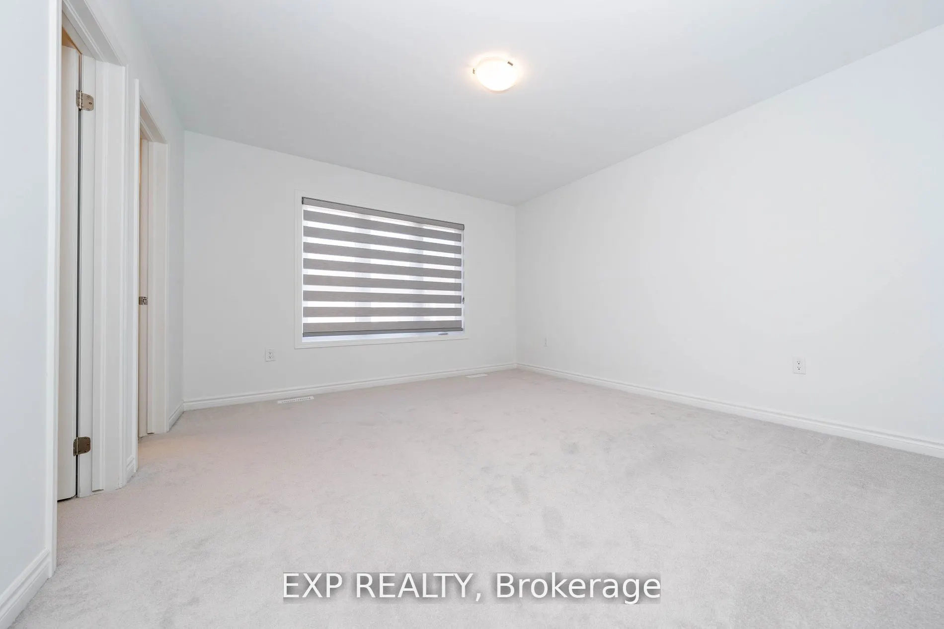 558 Kennedy Circle W