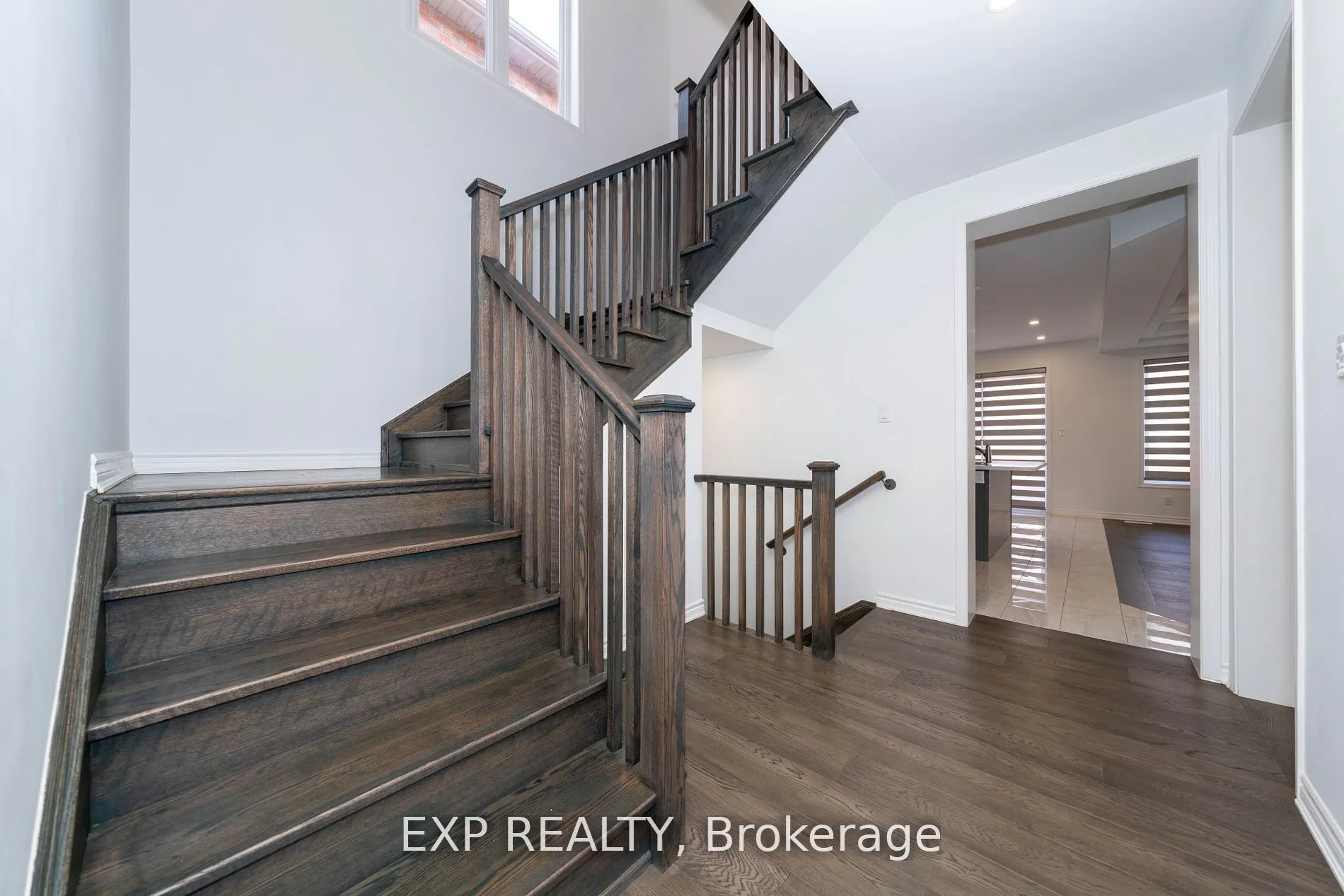 558 Kennedy Circle W