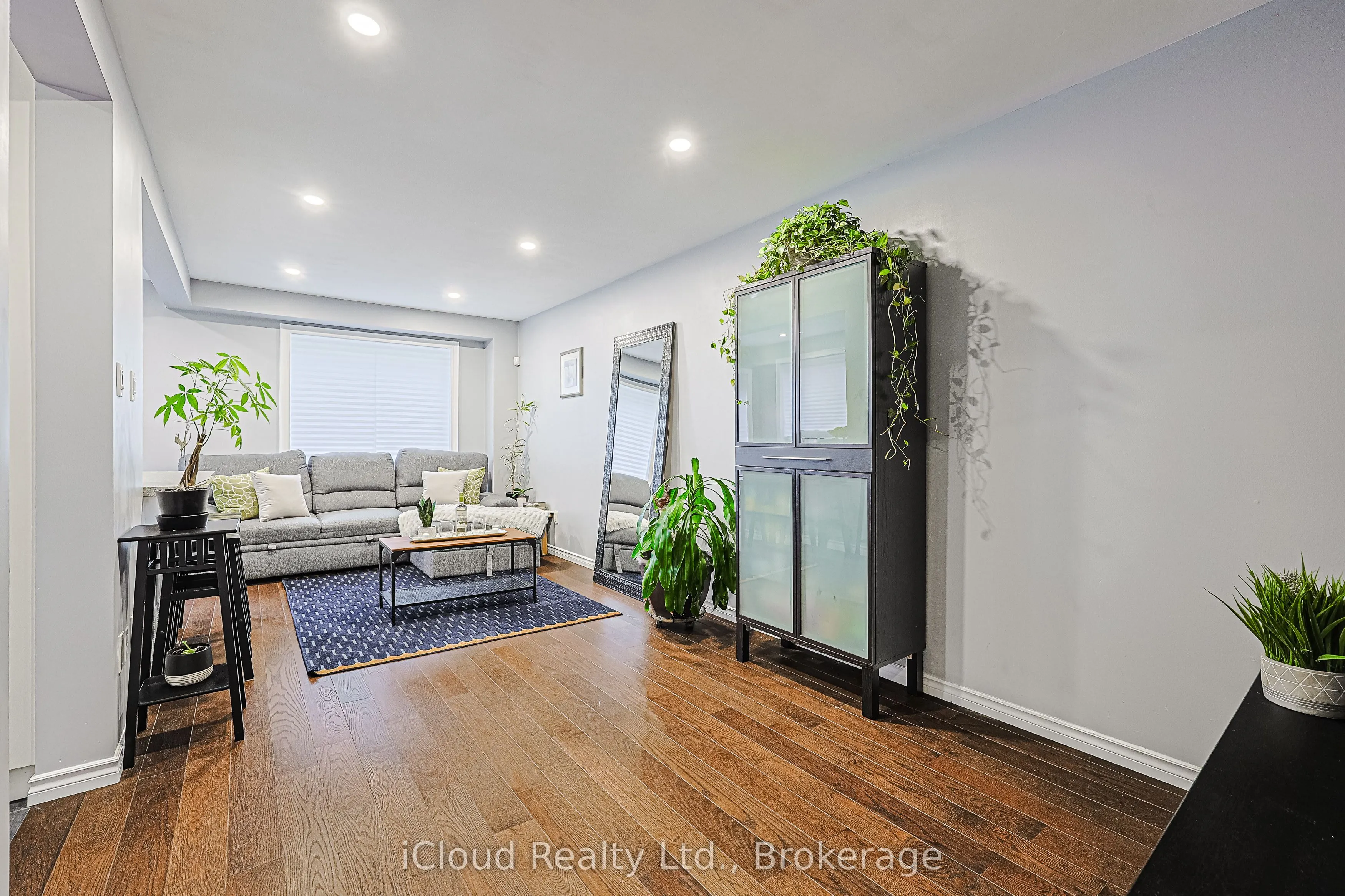 5958 Greensboro Drive, #30