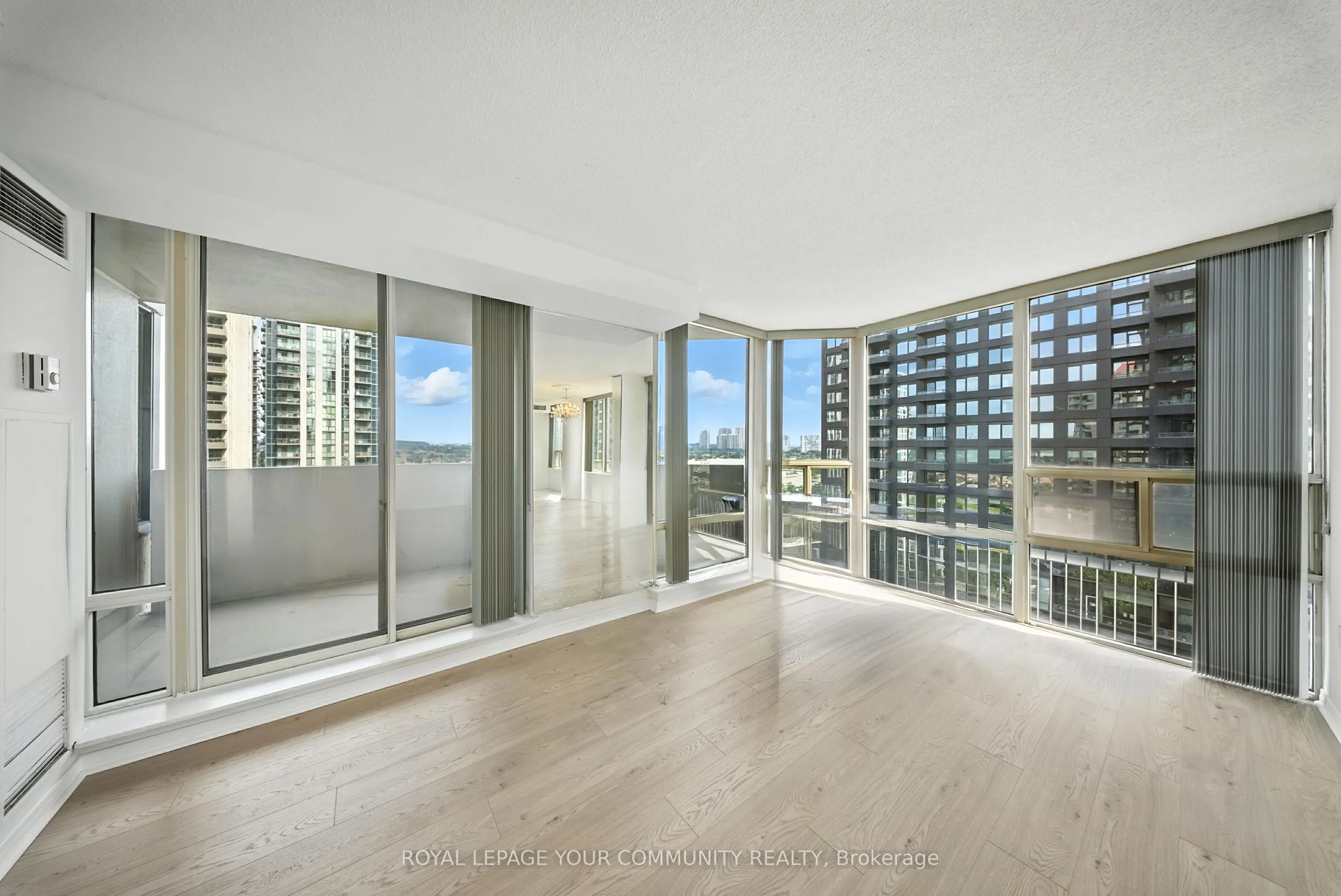 330 Rathburn Road W, #1404