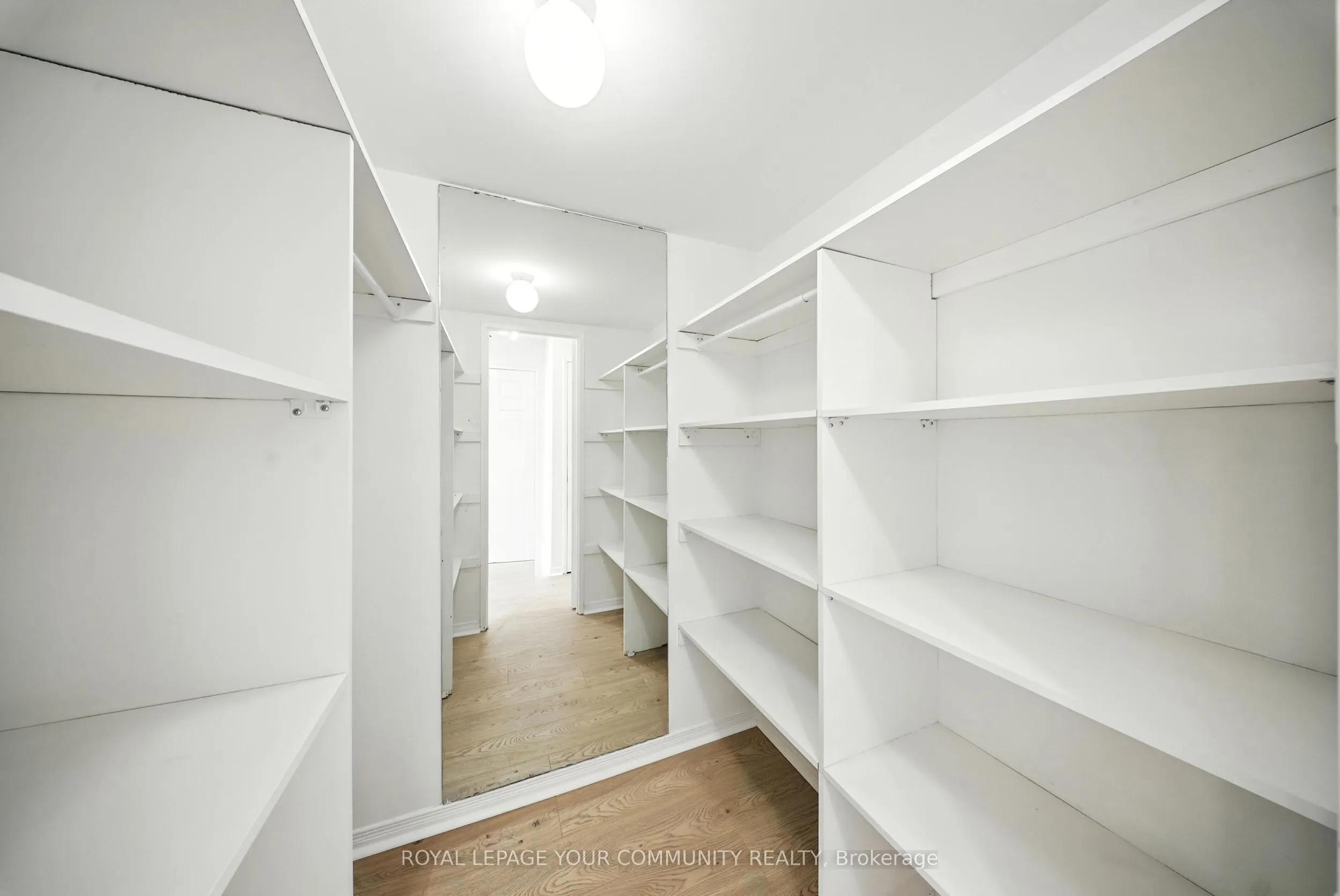 330 Rathburn Road W, #1404