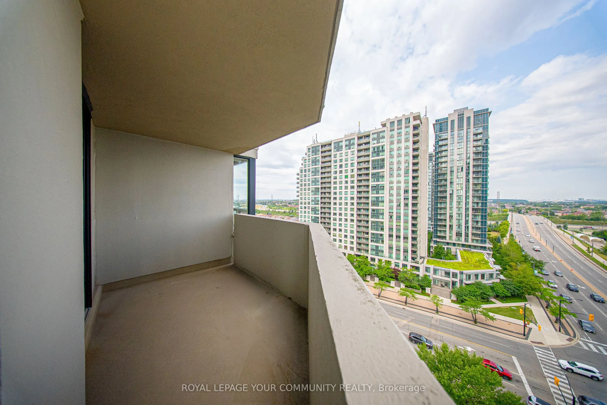 330 Rathburn Road W, #1404