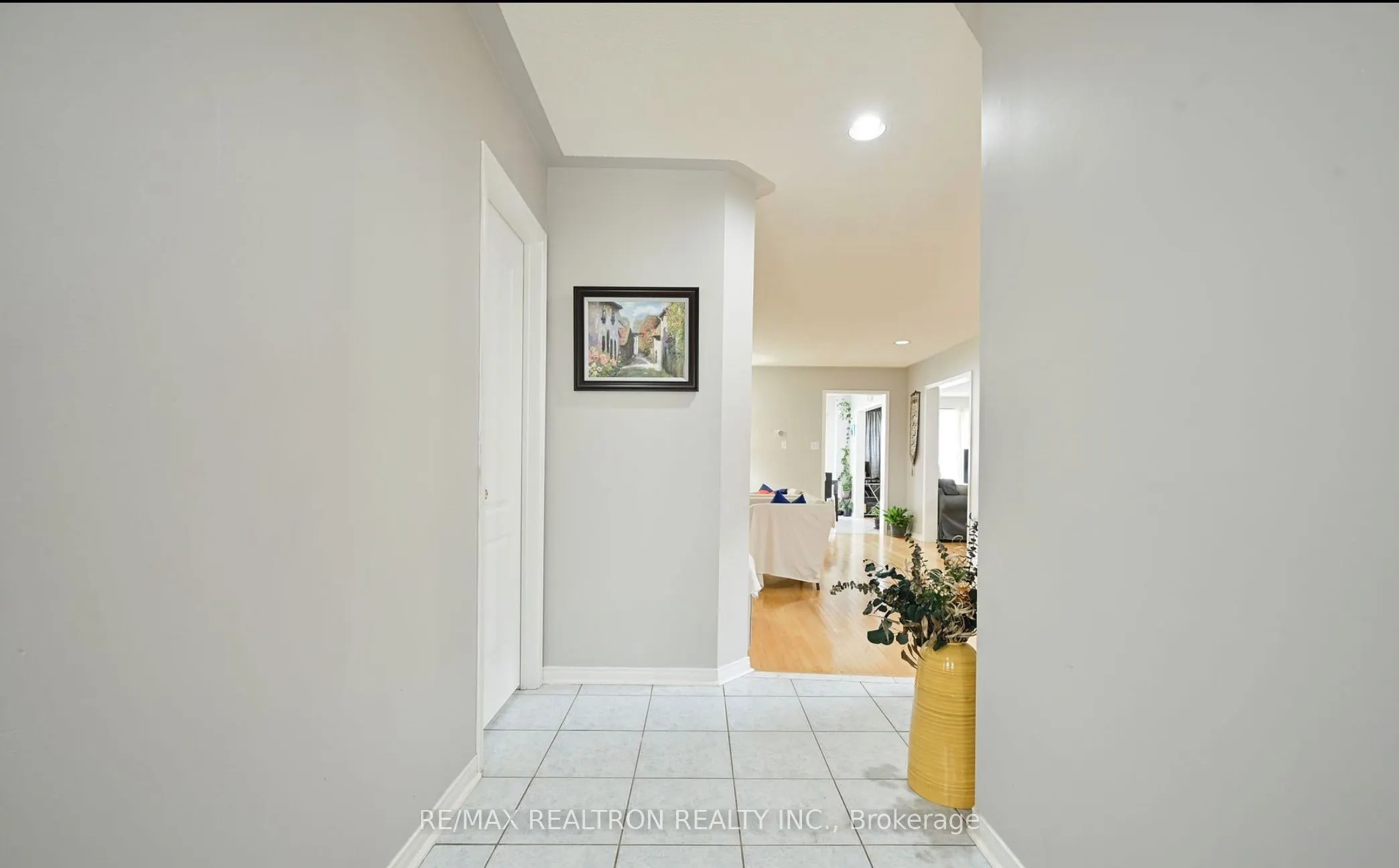 61 Fallstar Crescent