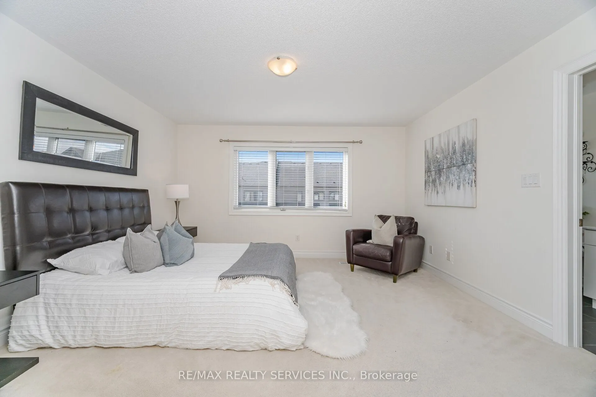 7 Lady Evelyn Crescent