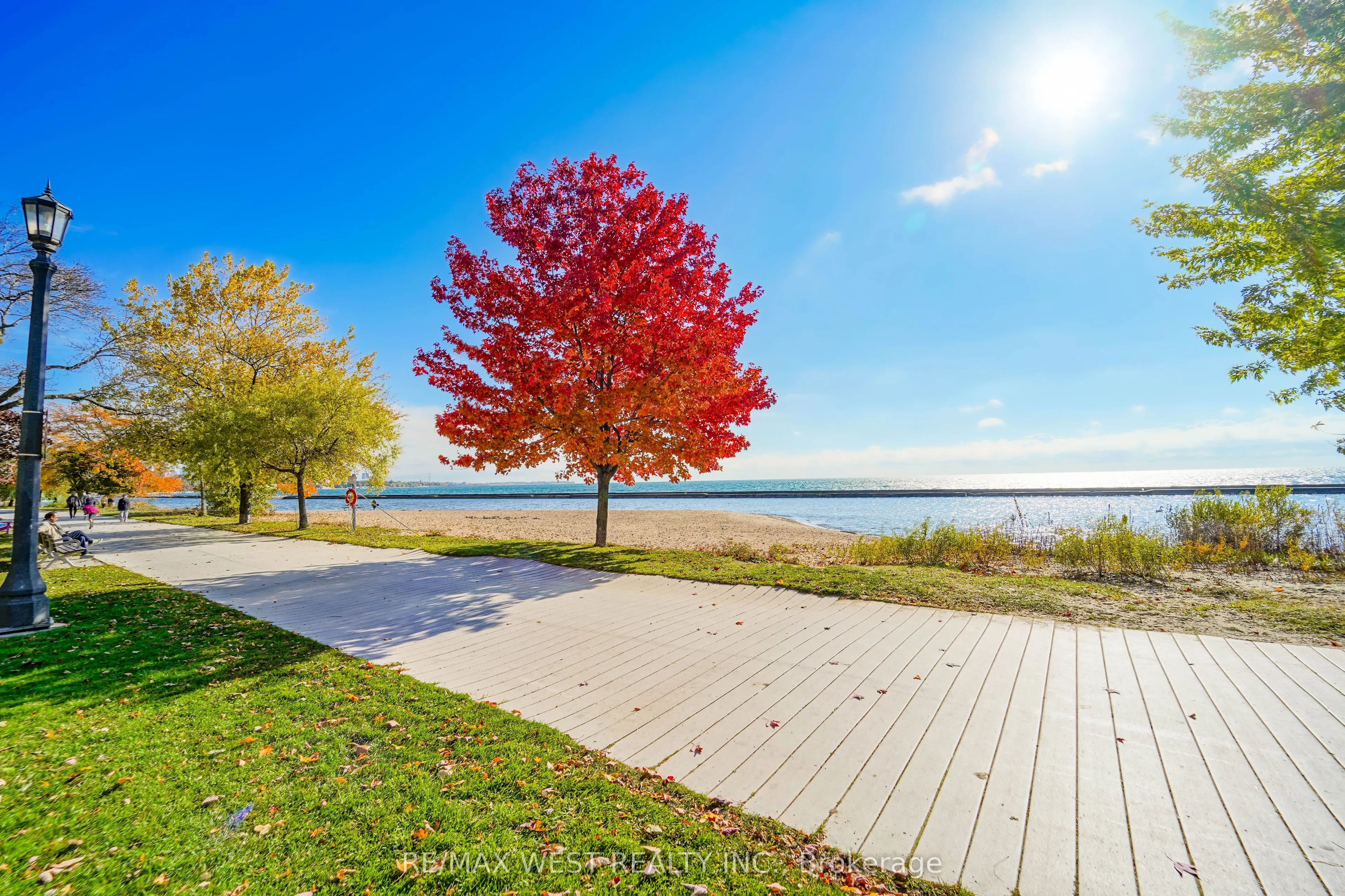 1928 Lake Shore Boulevard