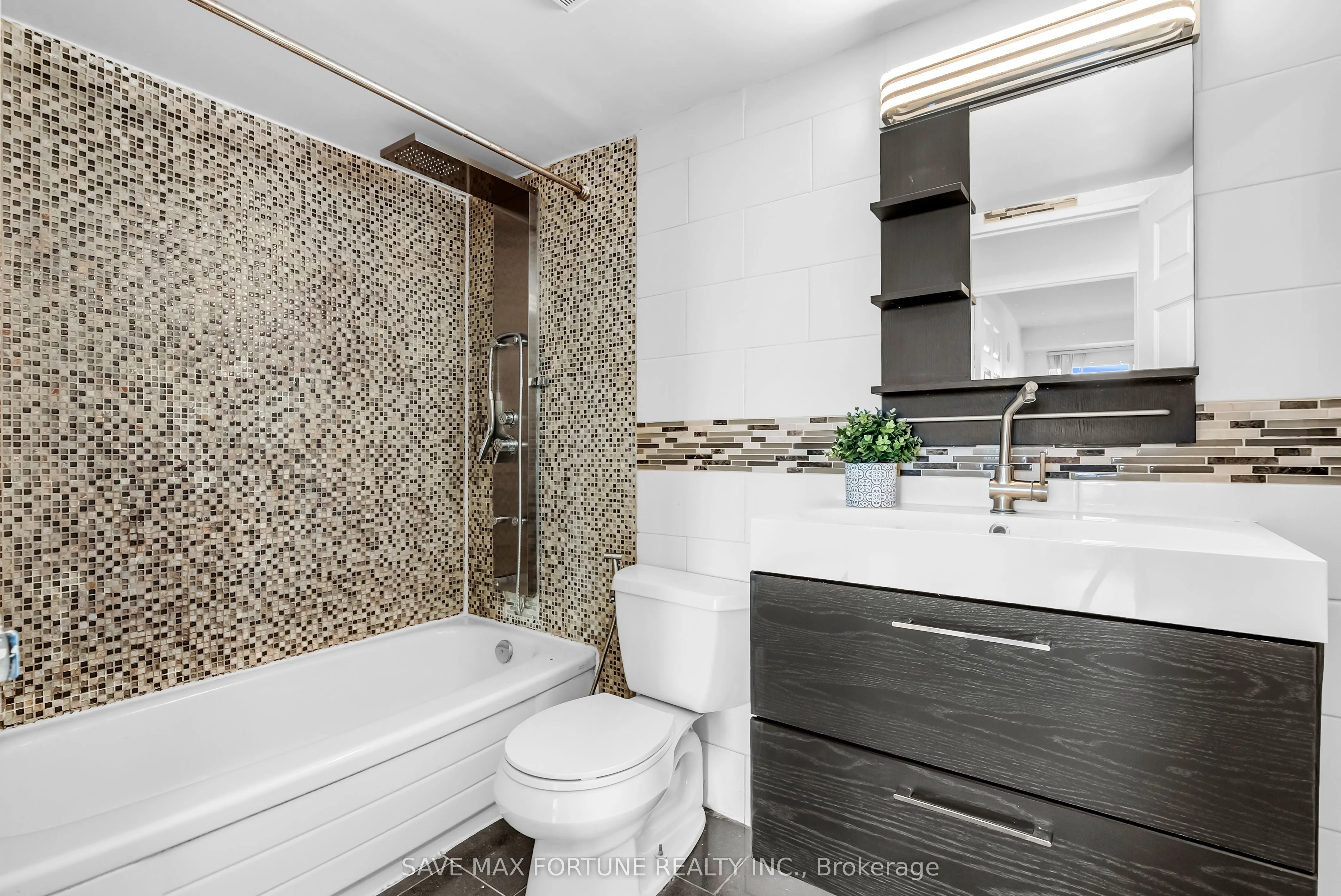 330 Rathburn Road W, #1006