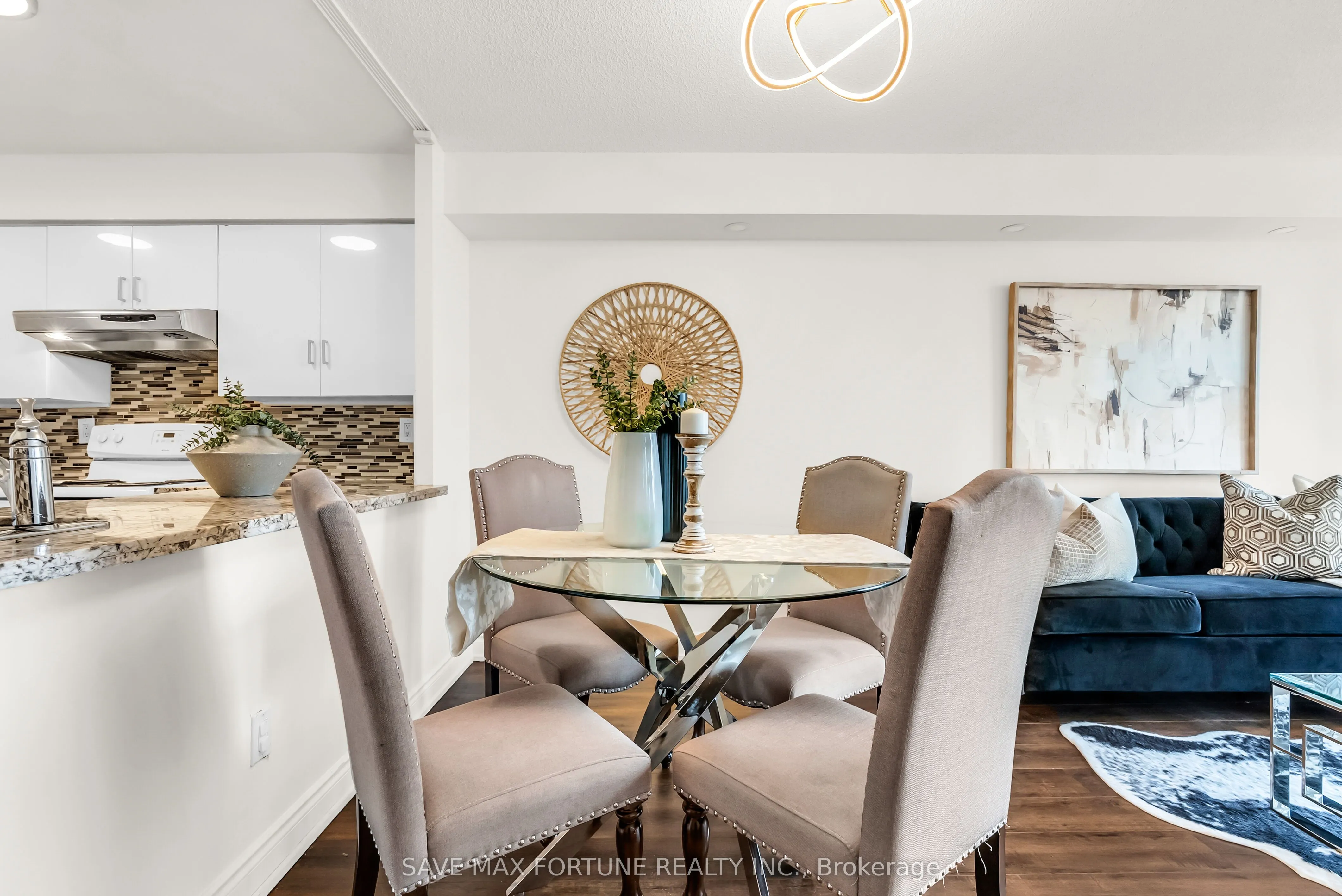 330 Rathburn Road W, #1006