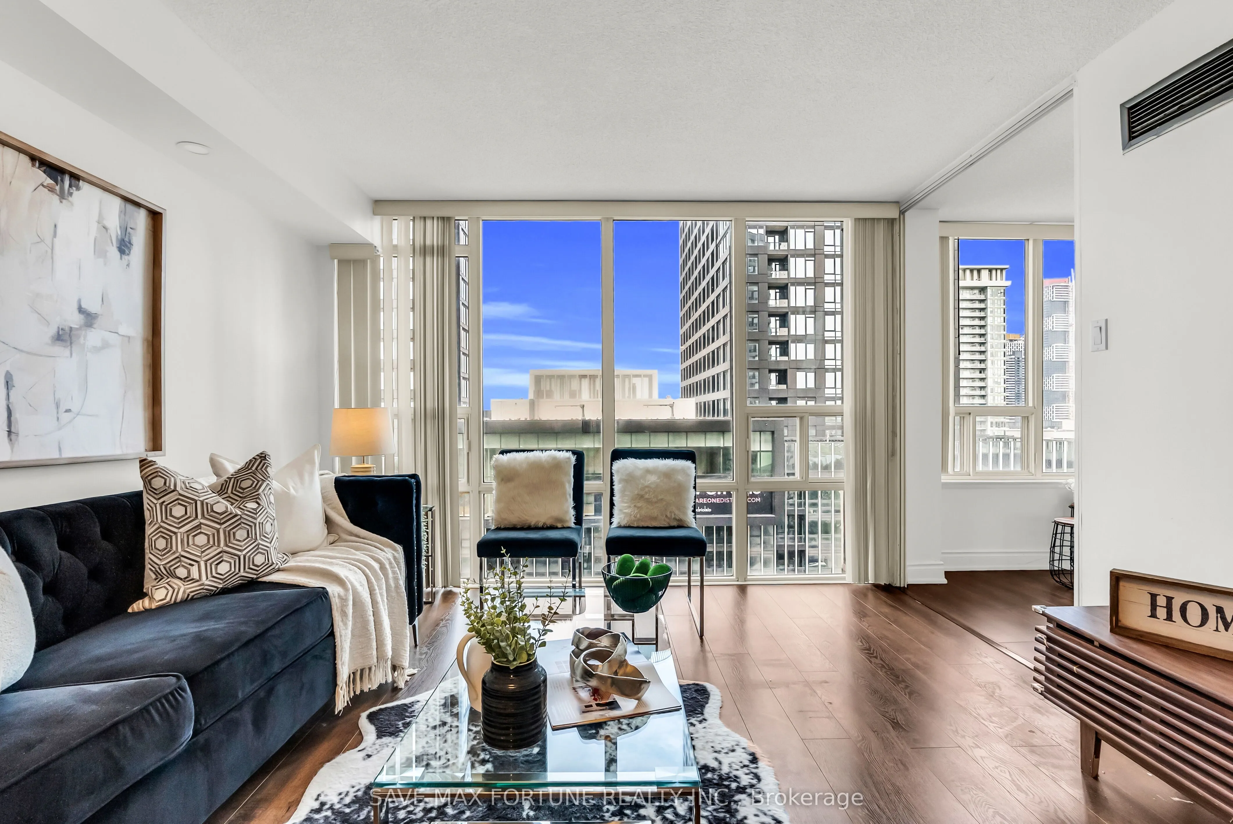 330 Rathburn Road W, #1006