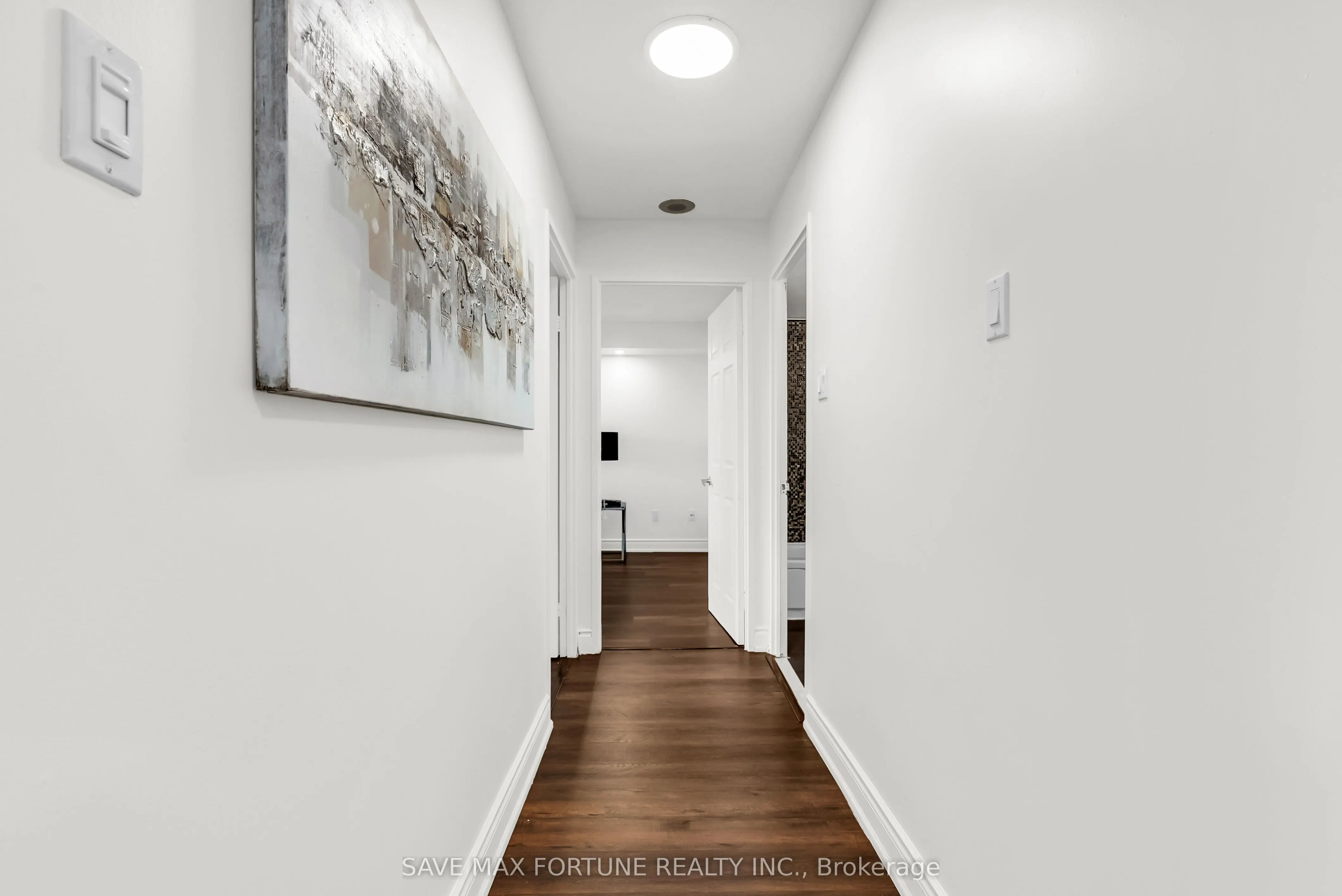 330 Rathburn Road W, #1006