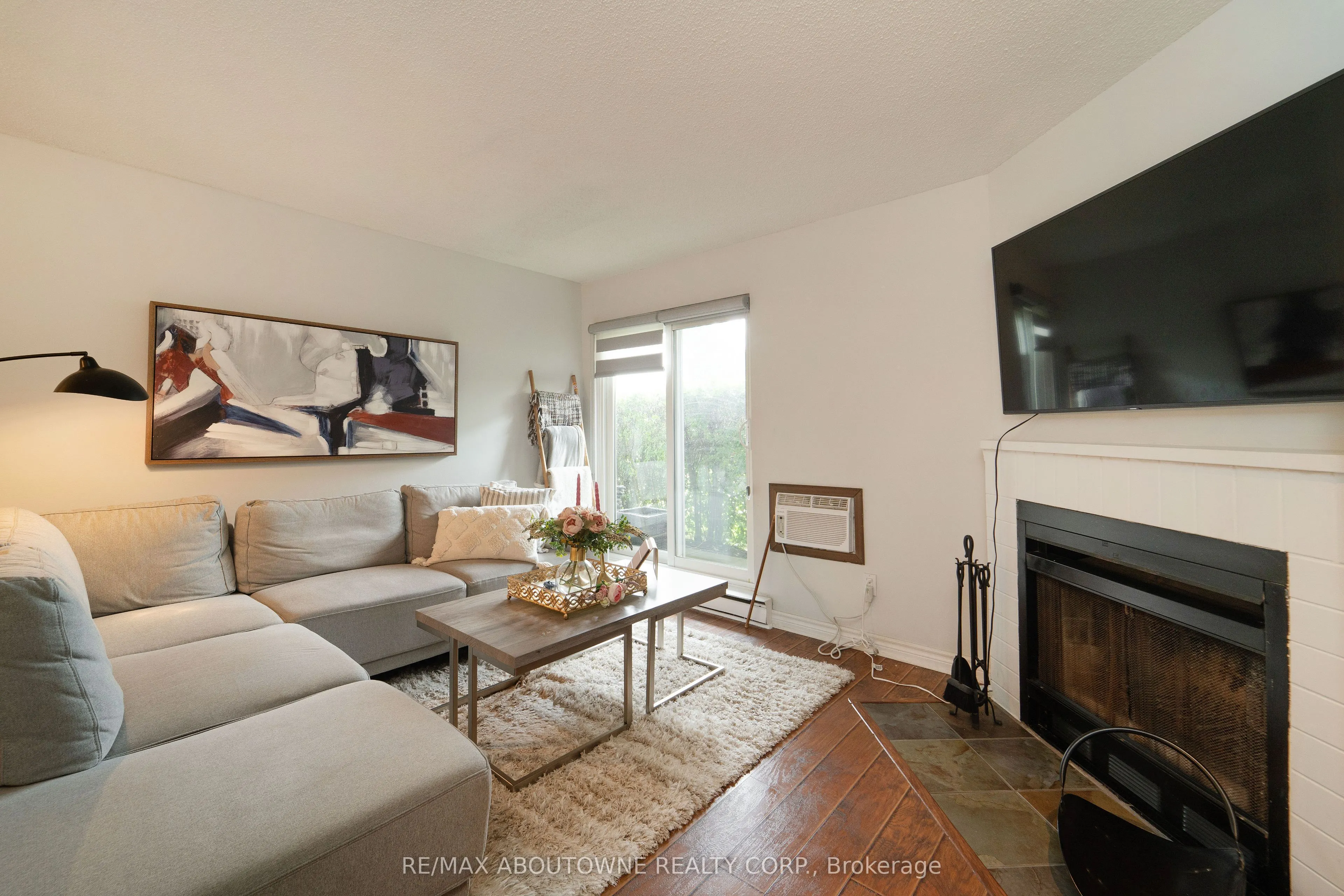 1450 Glen Abbey Gate, #612