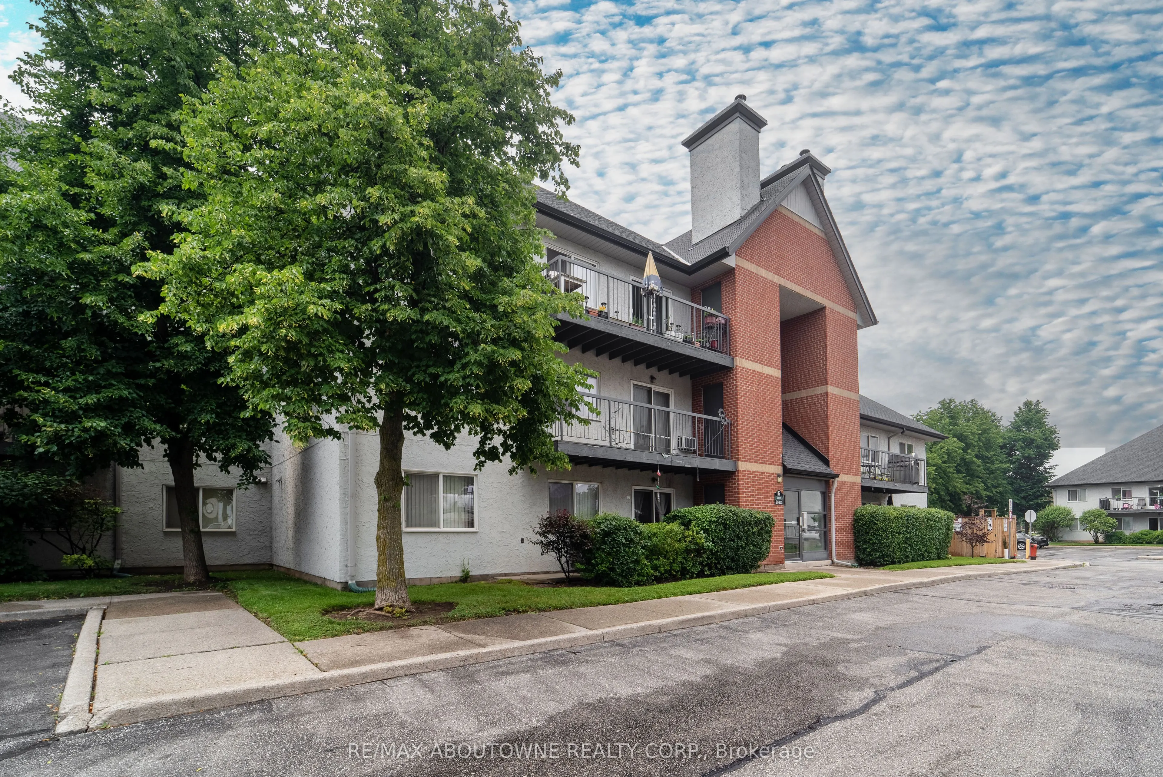 1450 Glen Abbey Gate, #612