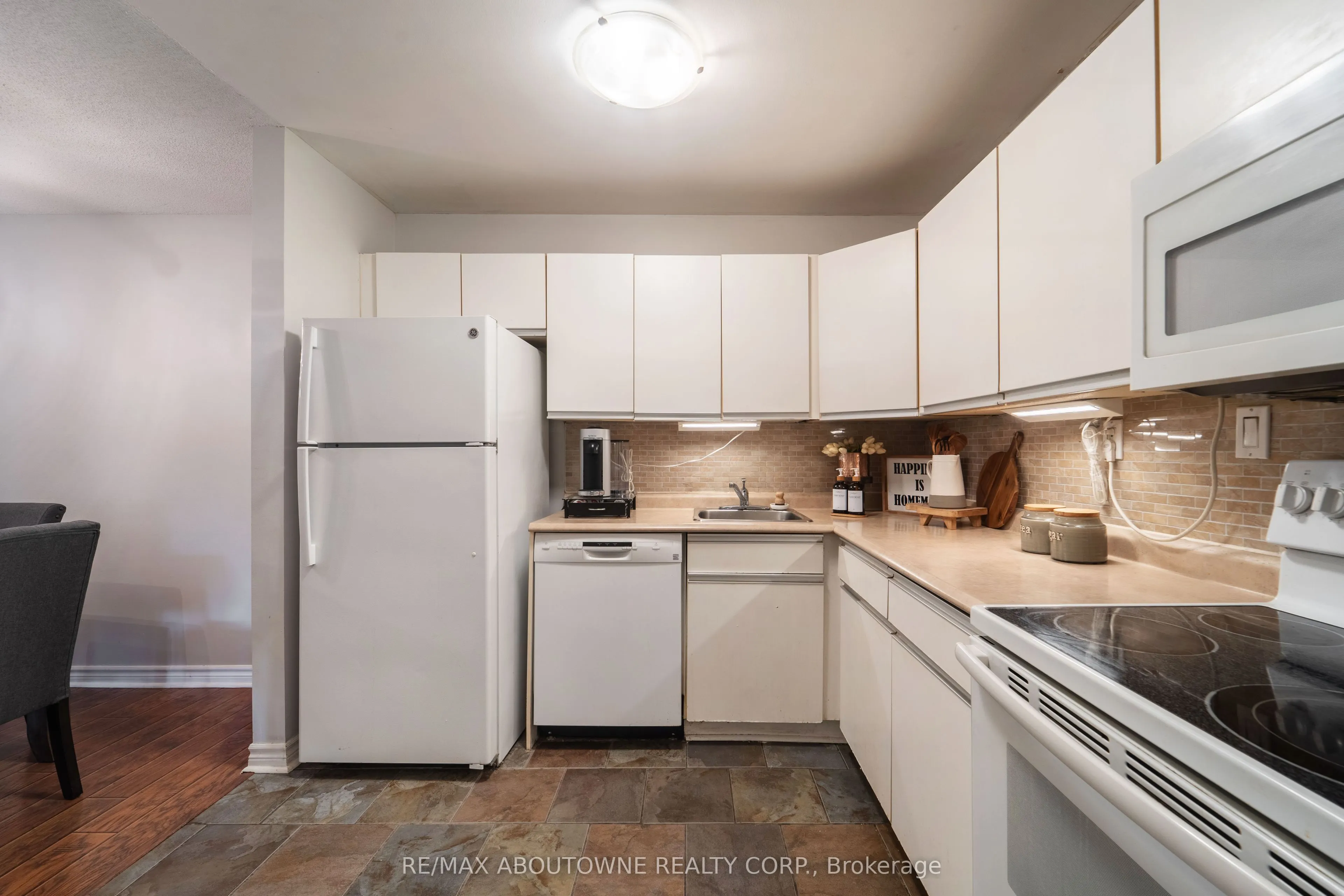 1450 Glen Abbey Gate, #612