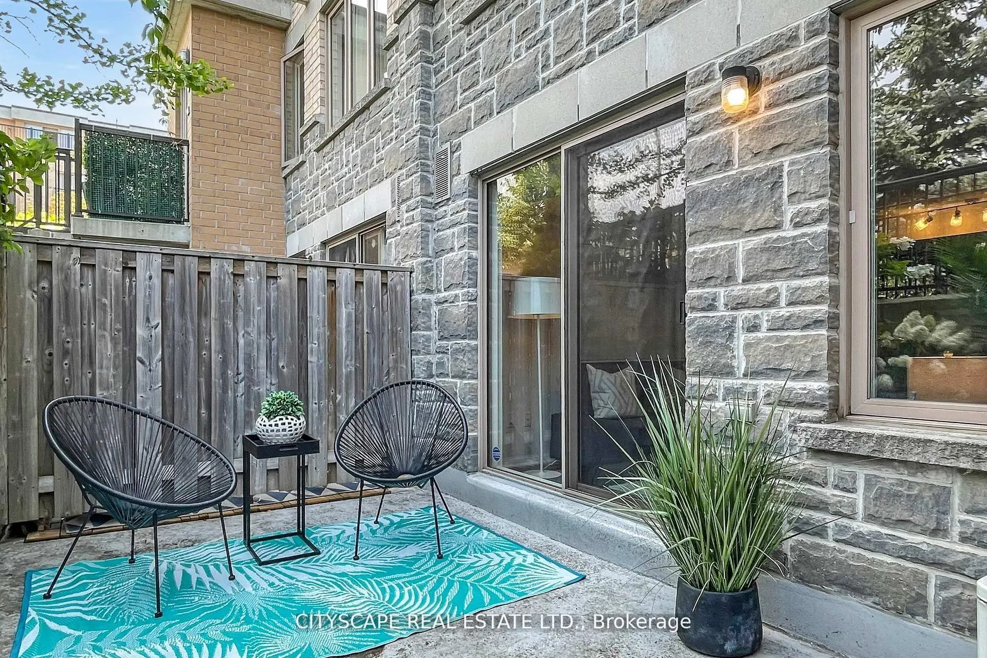 10 Foundry Avenue, #135