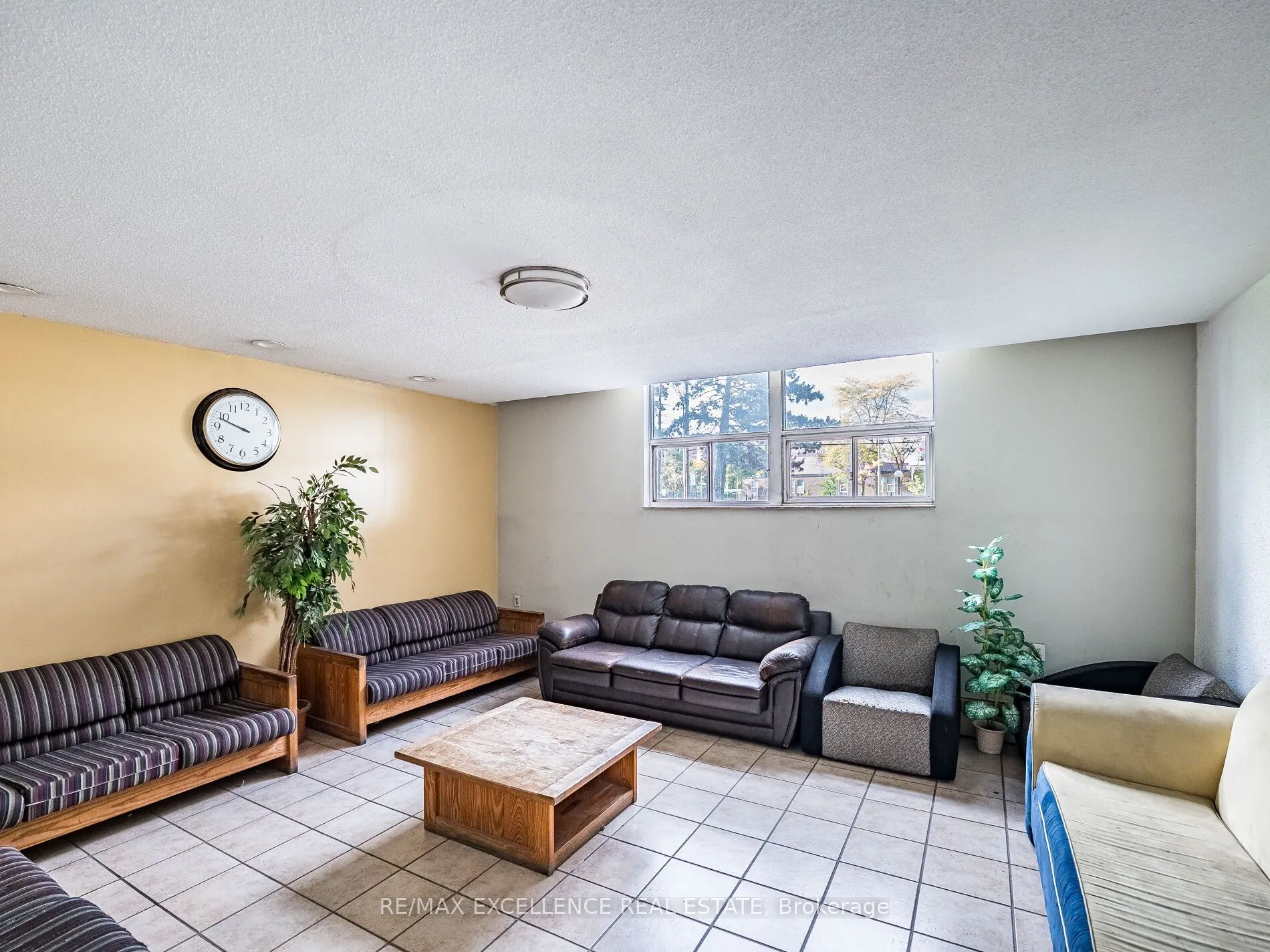 2645 Kipling Avenue, #1907