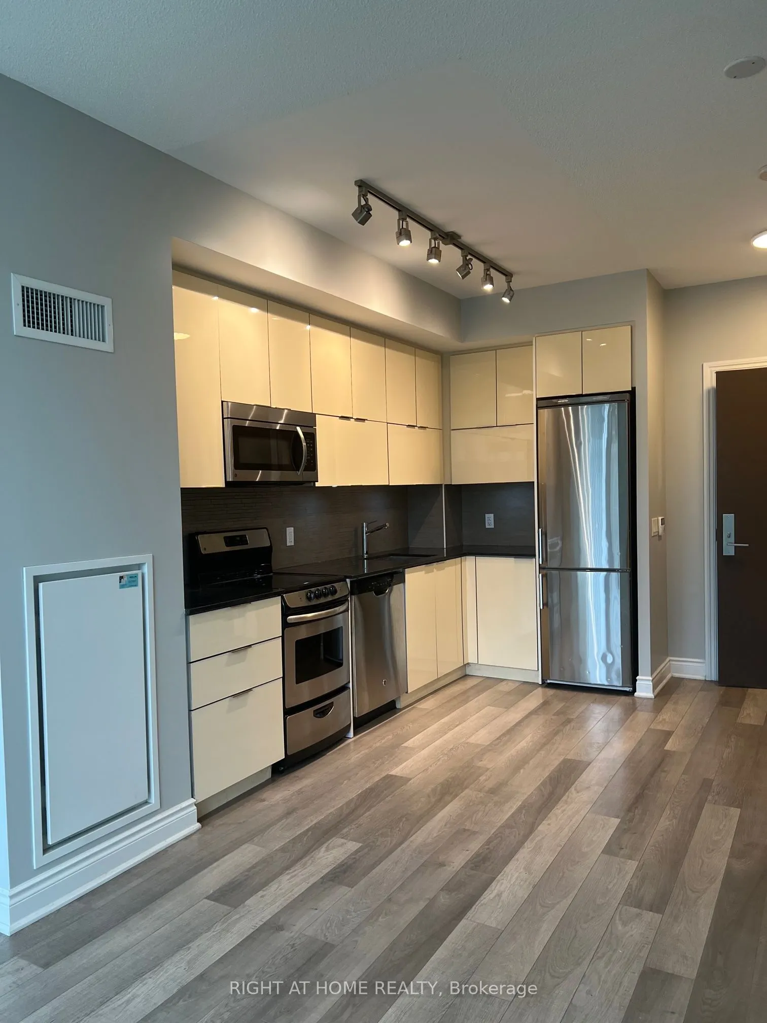 80 MARINE PARADE Drive, #434