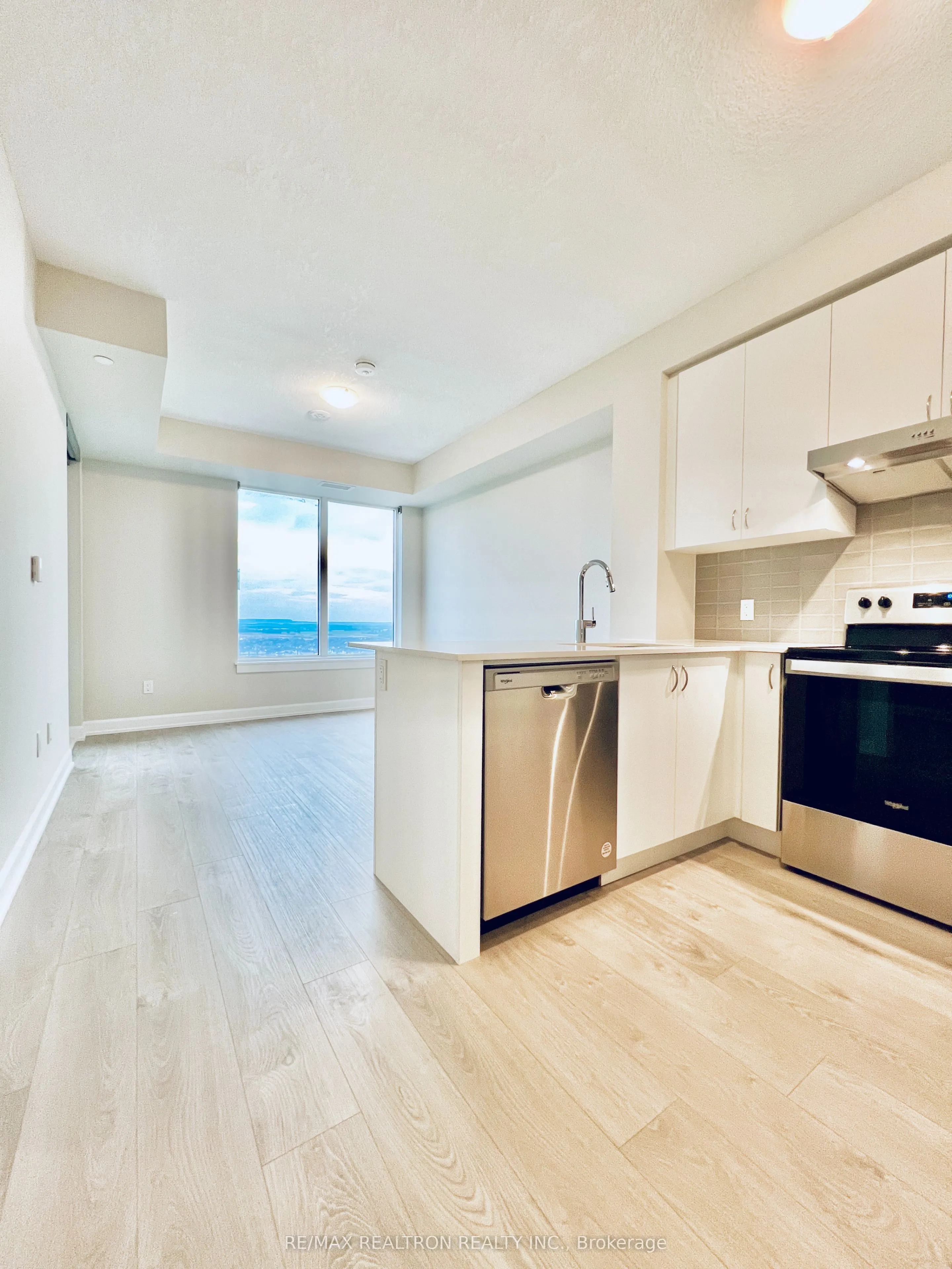 3220 William Coltson Avenue, #1603