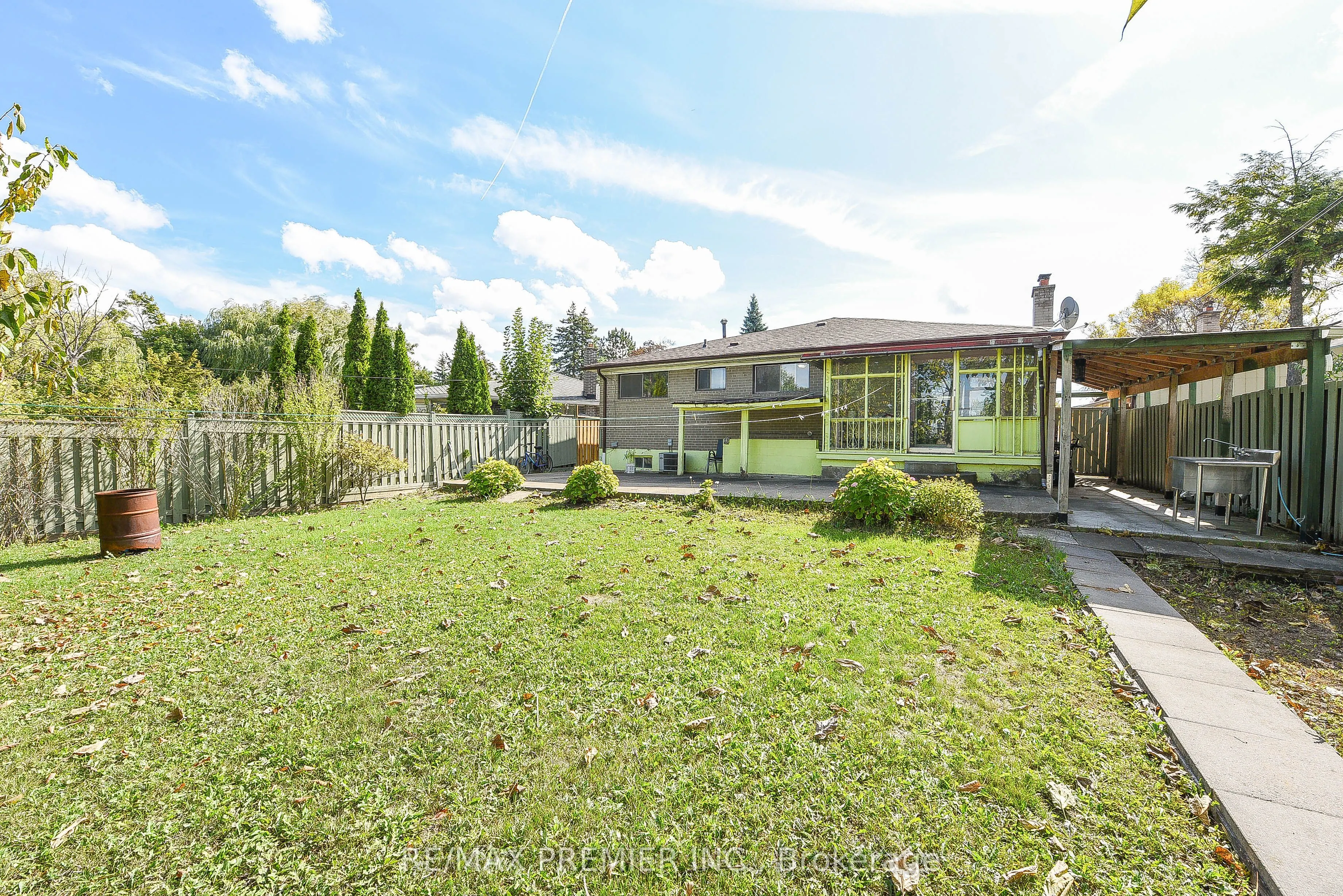 35 Taysham Crescent