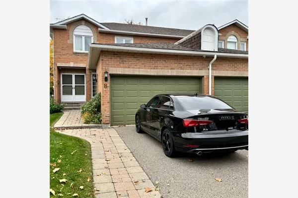 8 Wayne Nicol Drive, #121