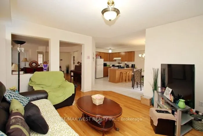 427 Huntington Ridge Drive