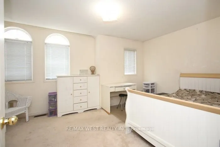 427 Huntington Ridge Drive