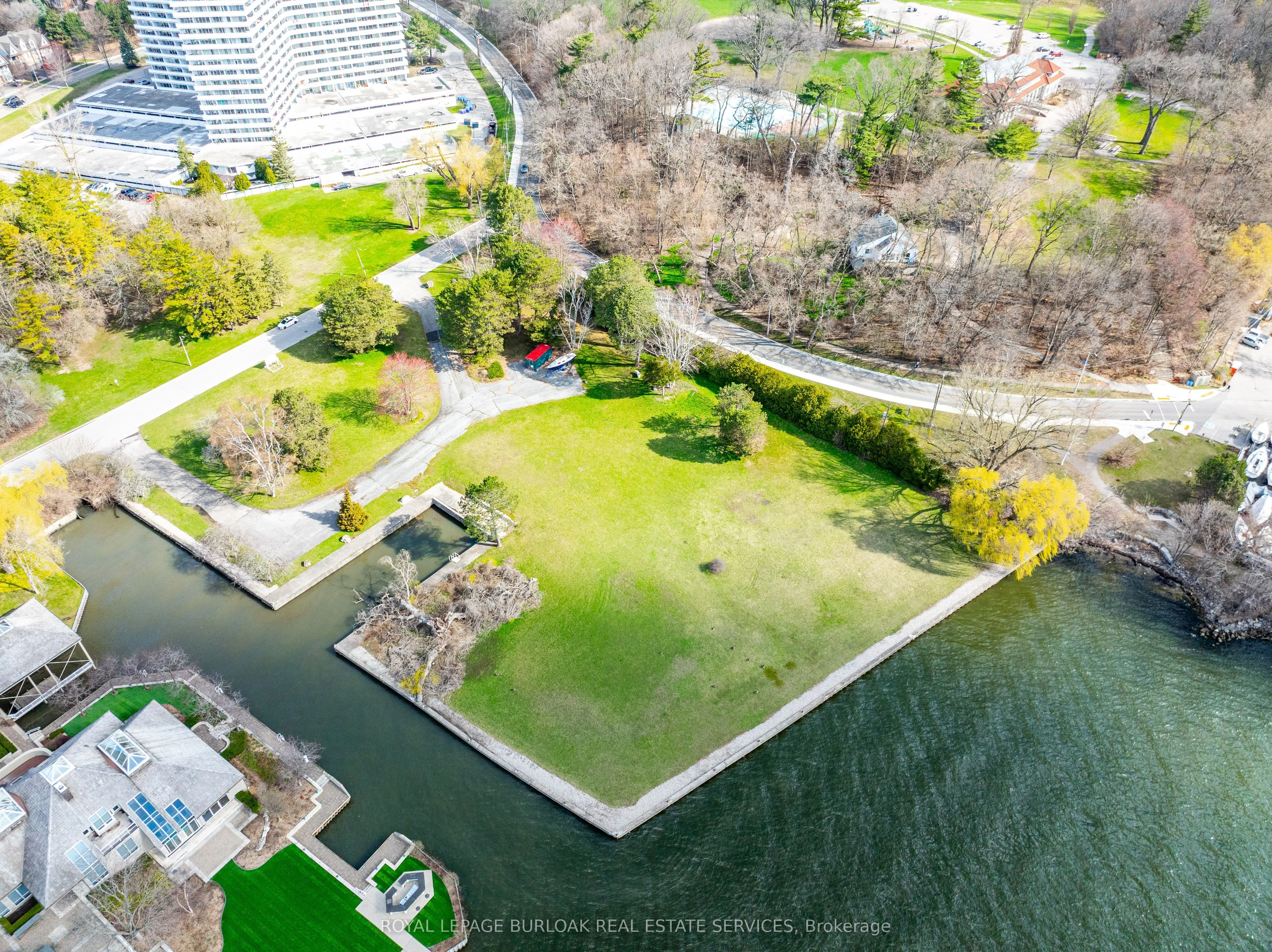 800 Lasalle Park Road