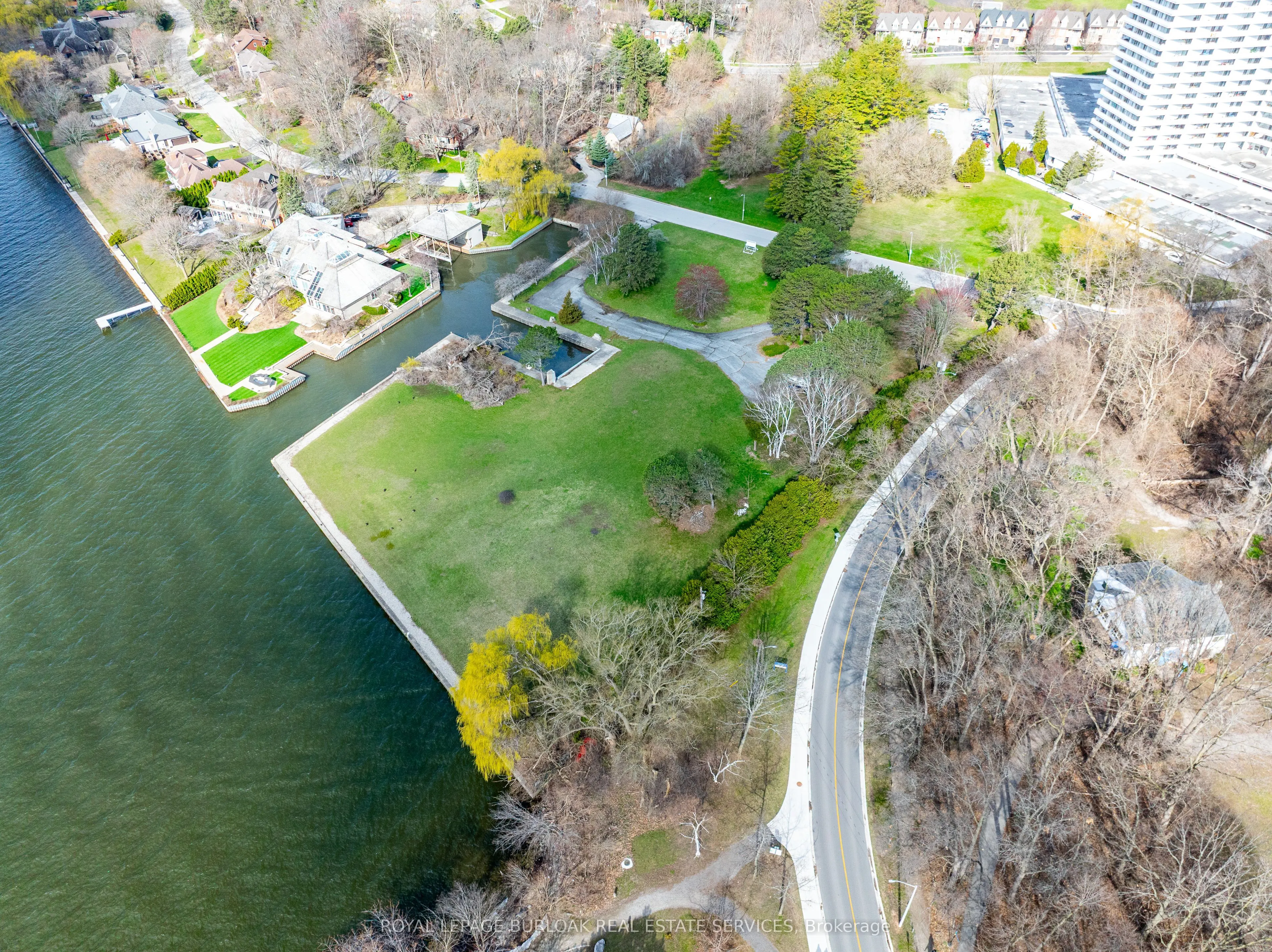 800 Lasalle Park Road