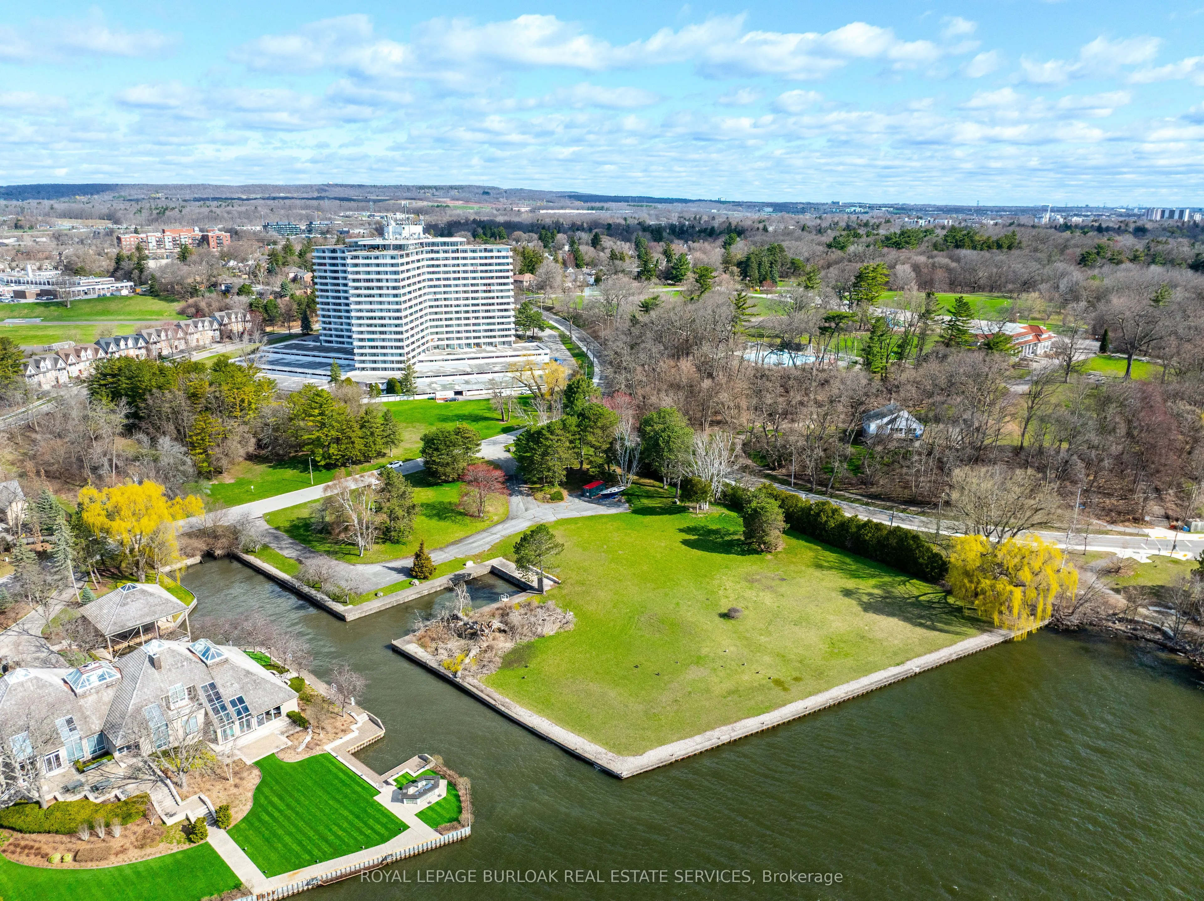 800 Lasalle Park Road