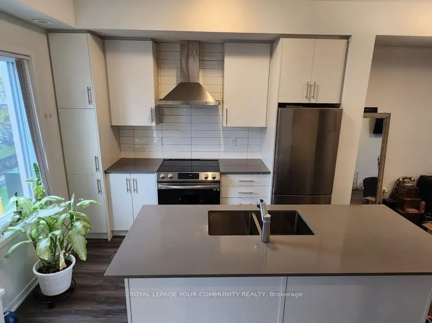 10 William Jackson Way W, #75