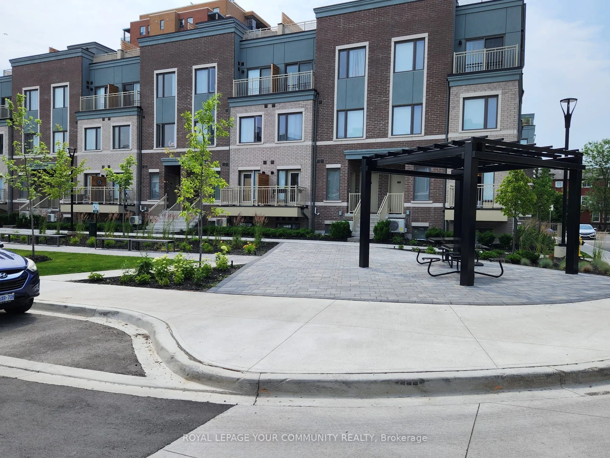 10 William Jackson Way W, #75