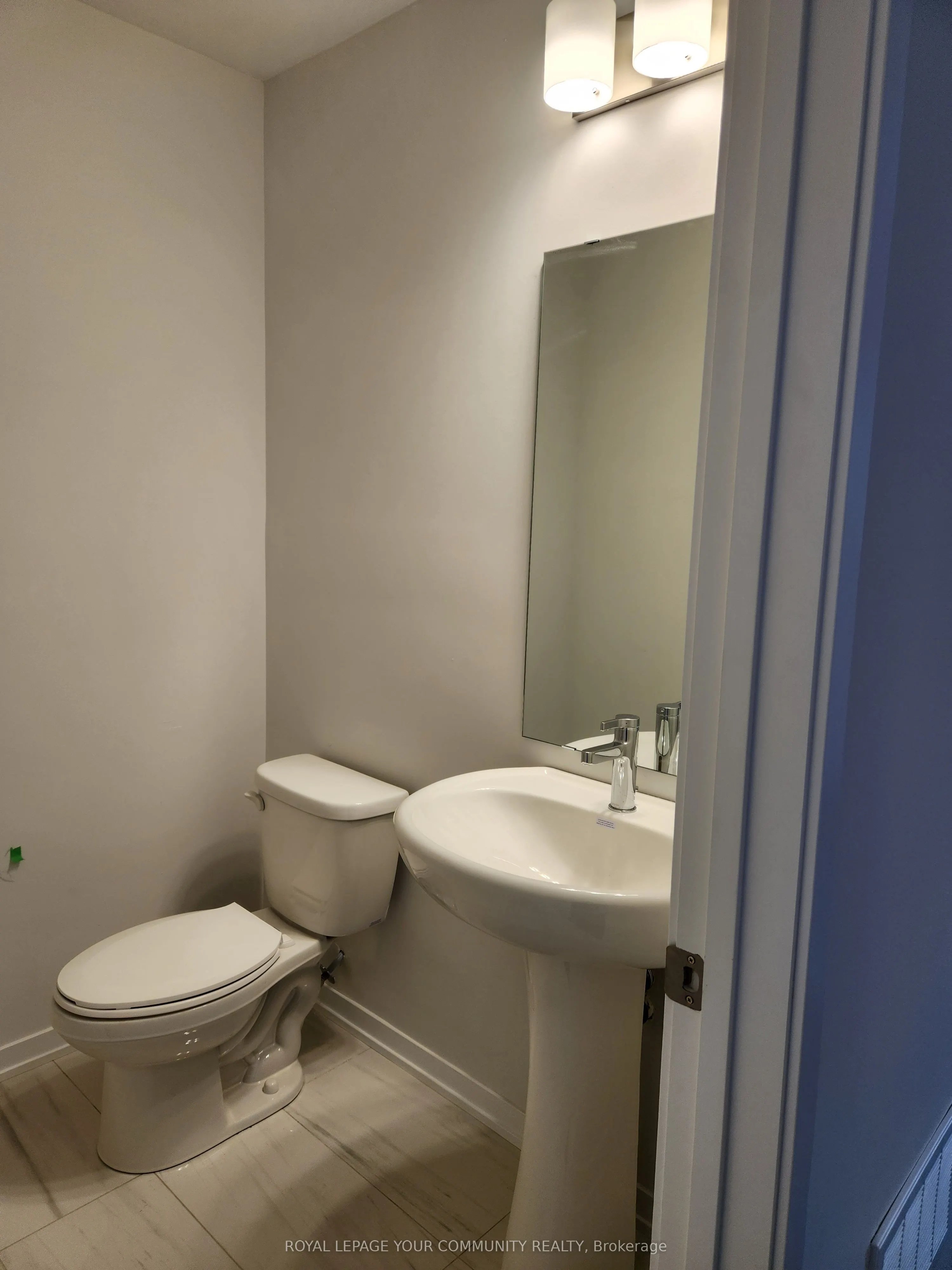 10 William Jackson Way W, #75