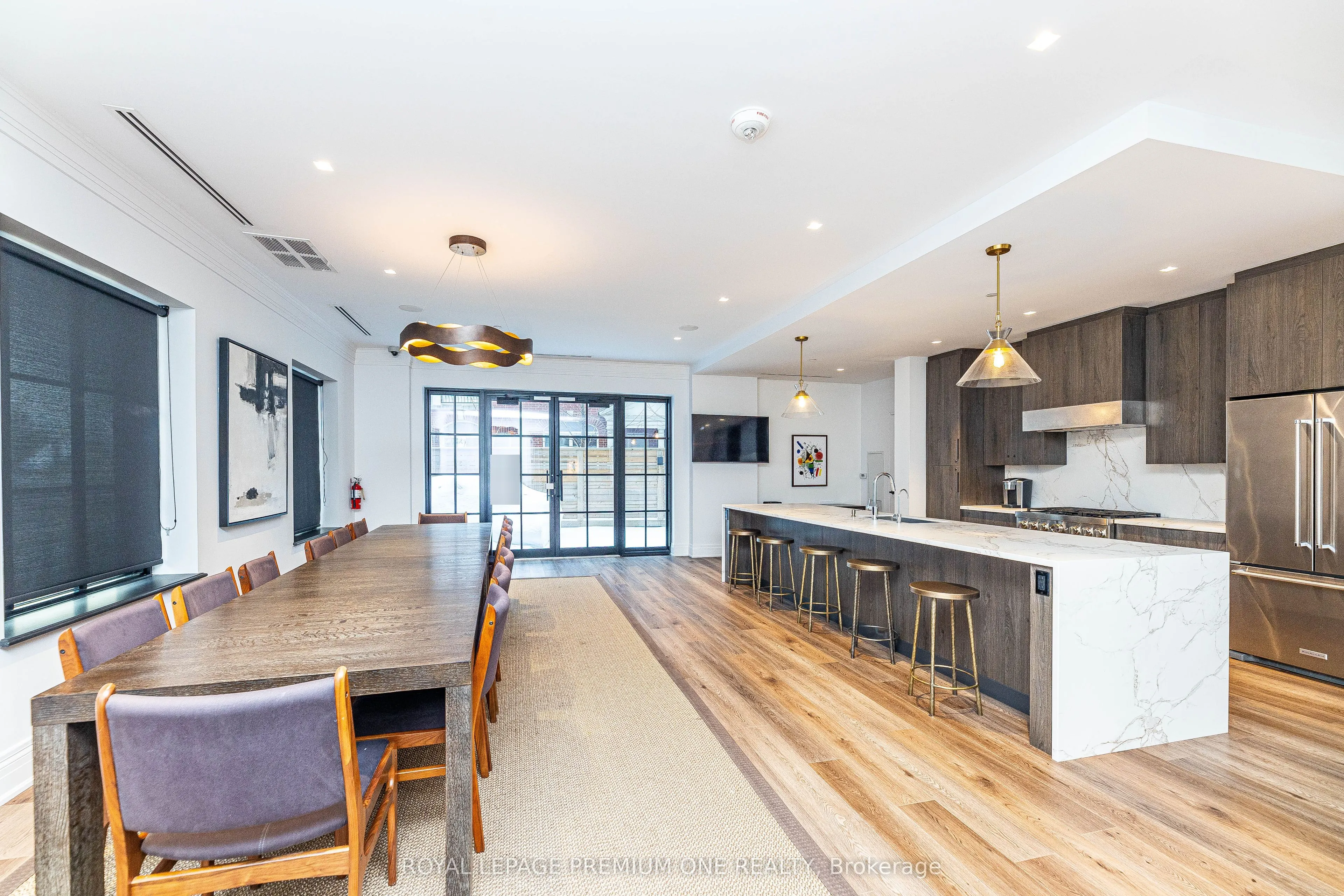 571 Prince Edward Drive N, #214