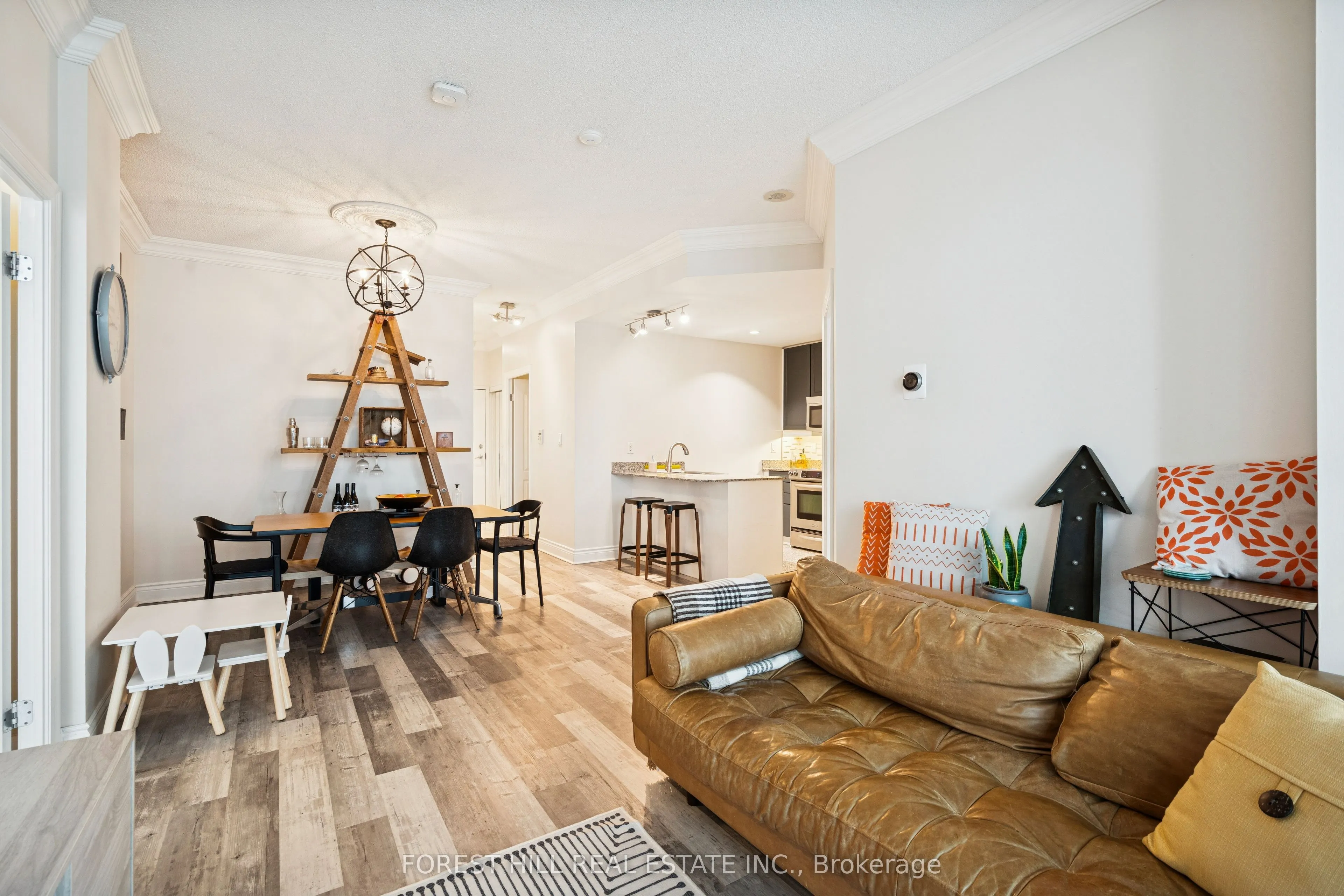 88 Palace Pier Court, #906