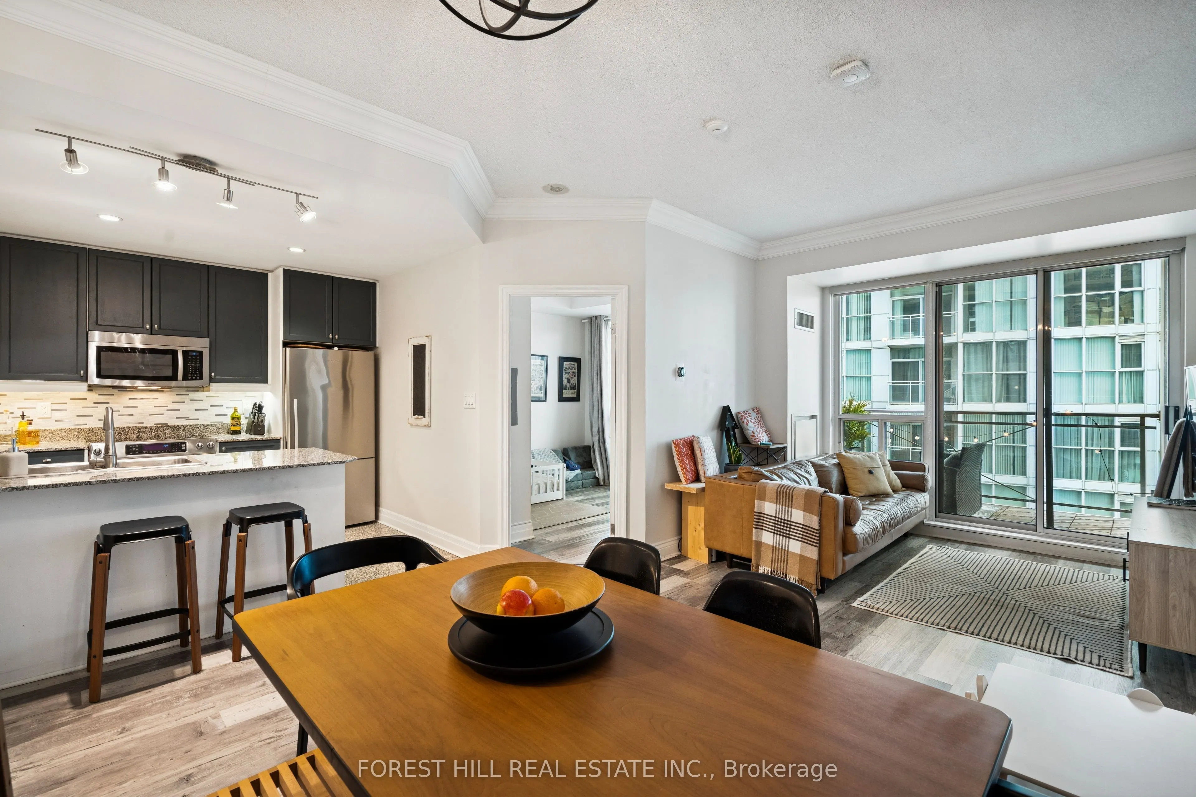 88 Palace Pier Court, #906