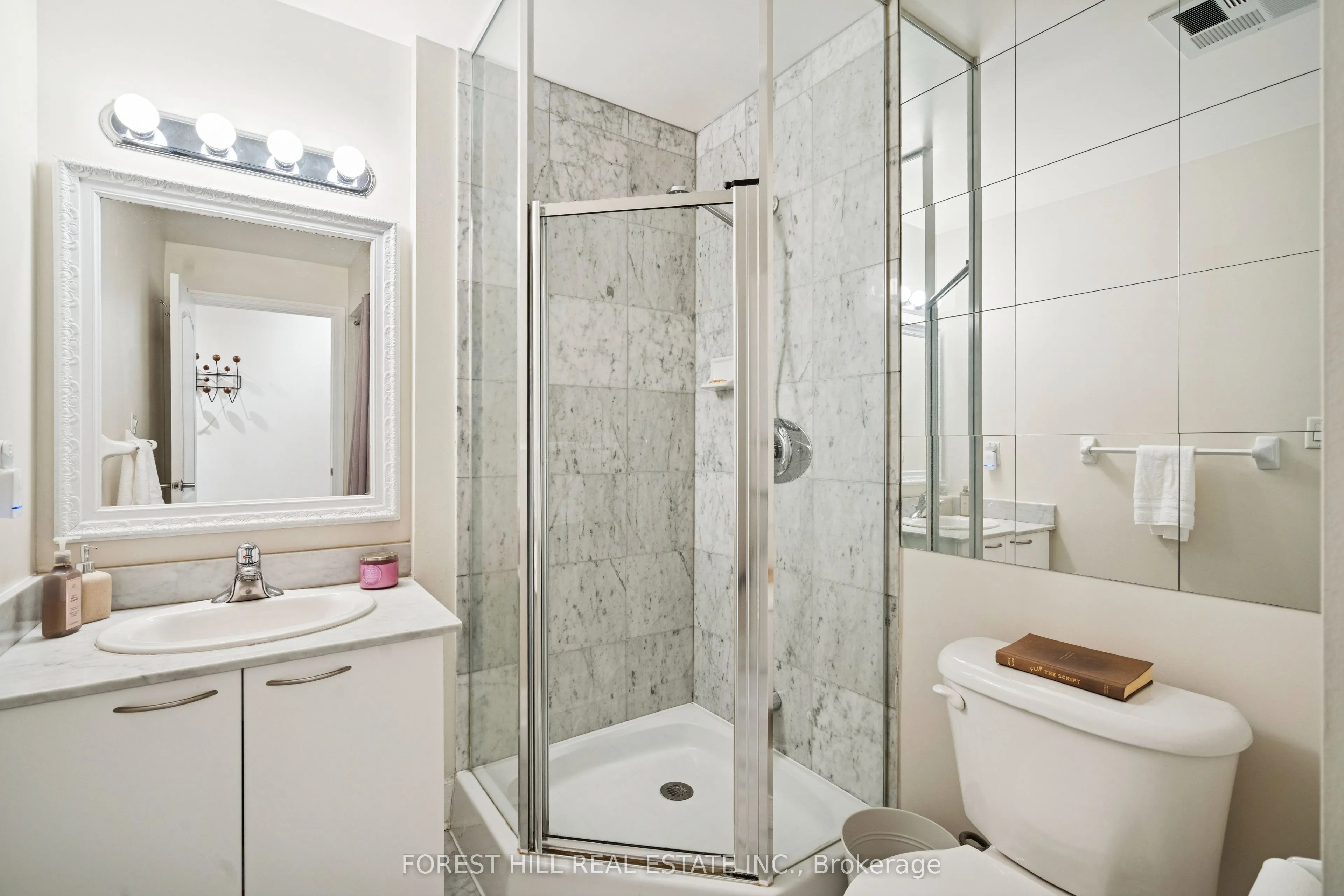 88 Palace Pier Court, #906