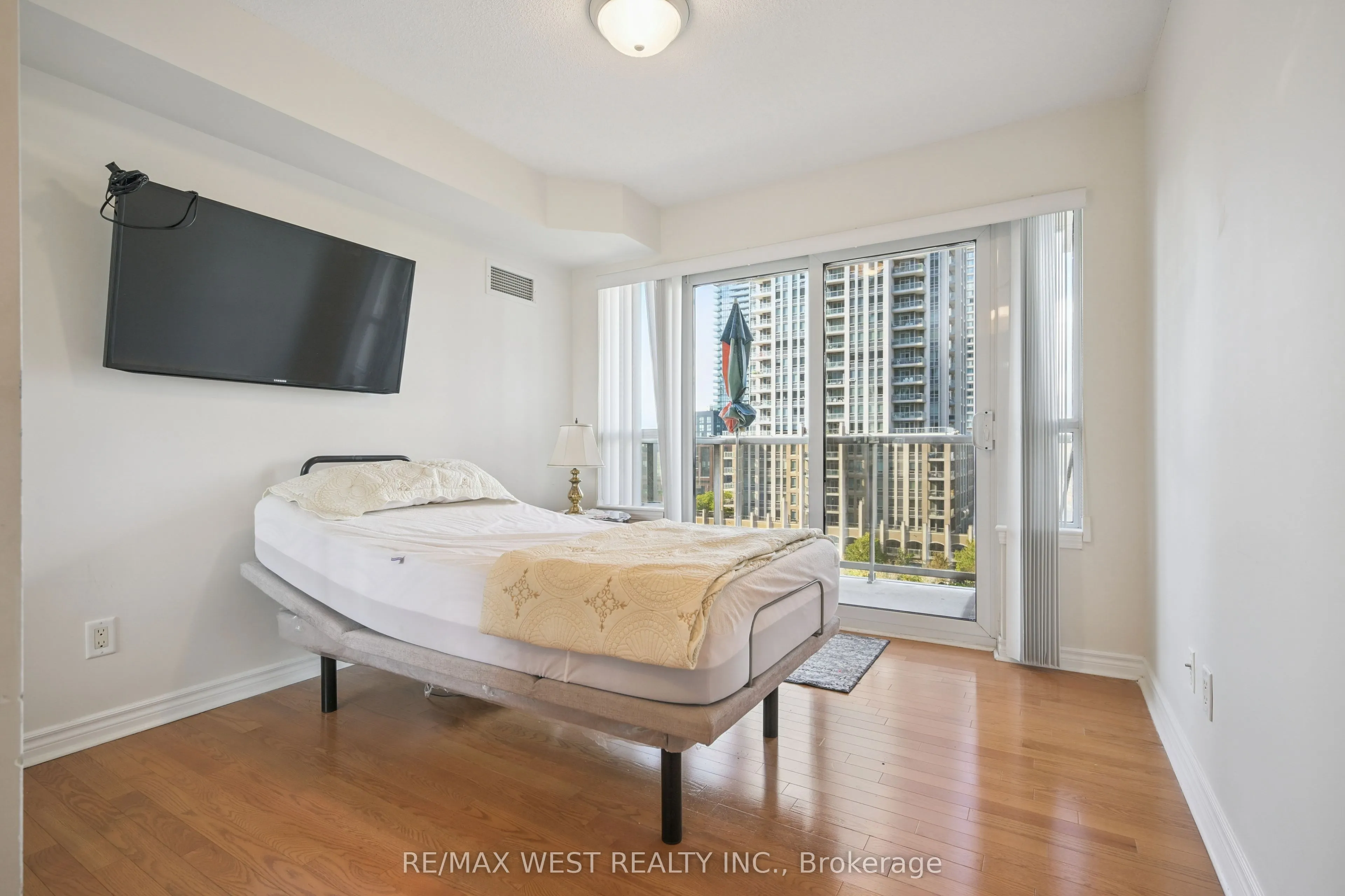 350 Princess Royal Drive, #805