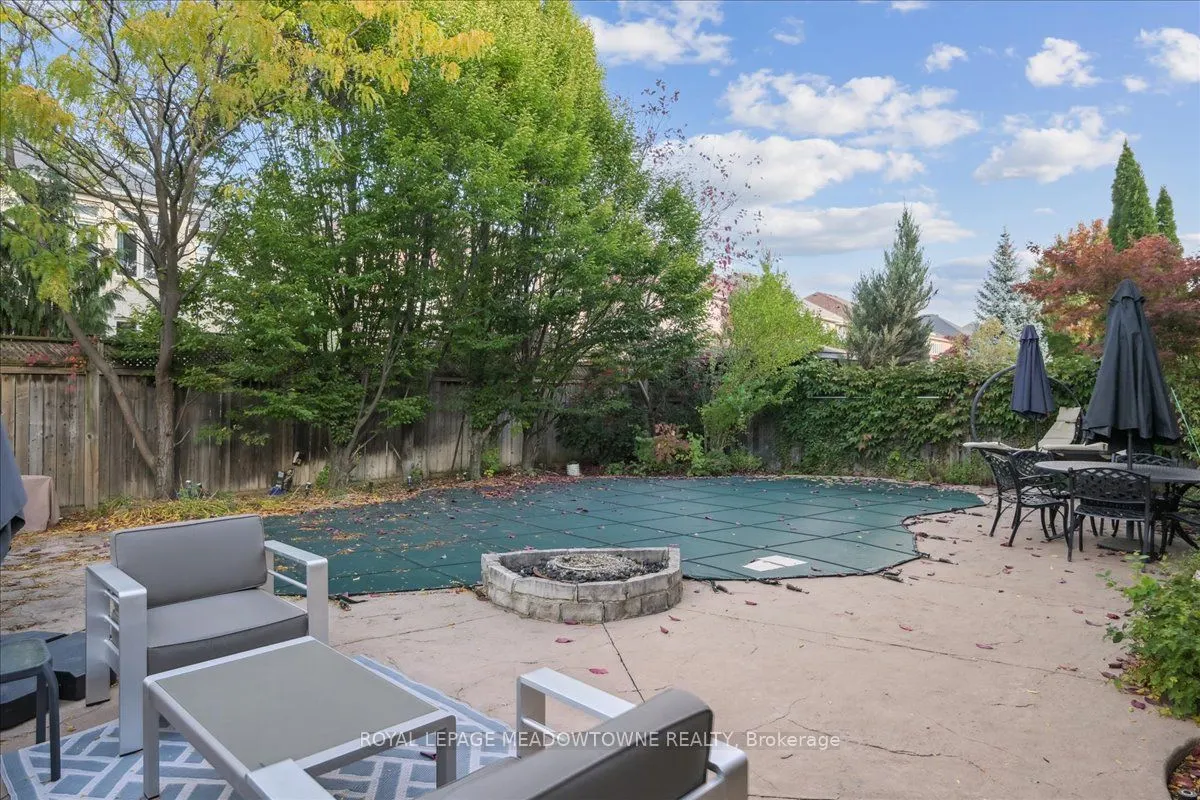 1468 Ferncrest Road