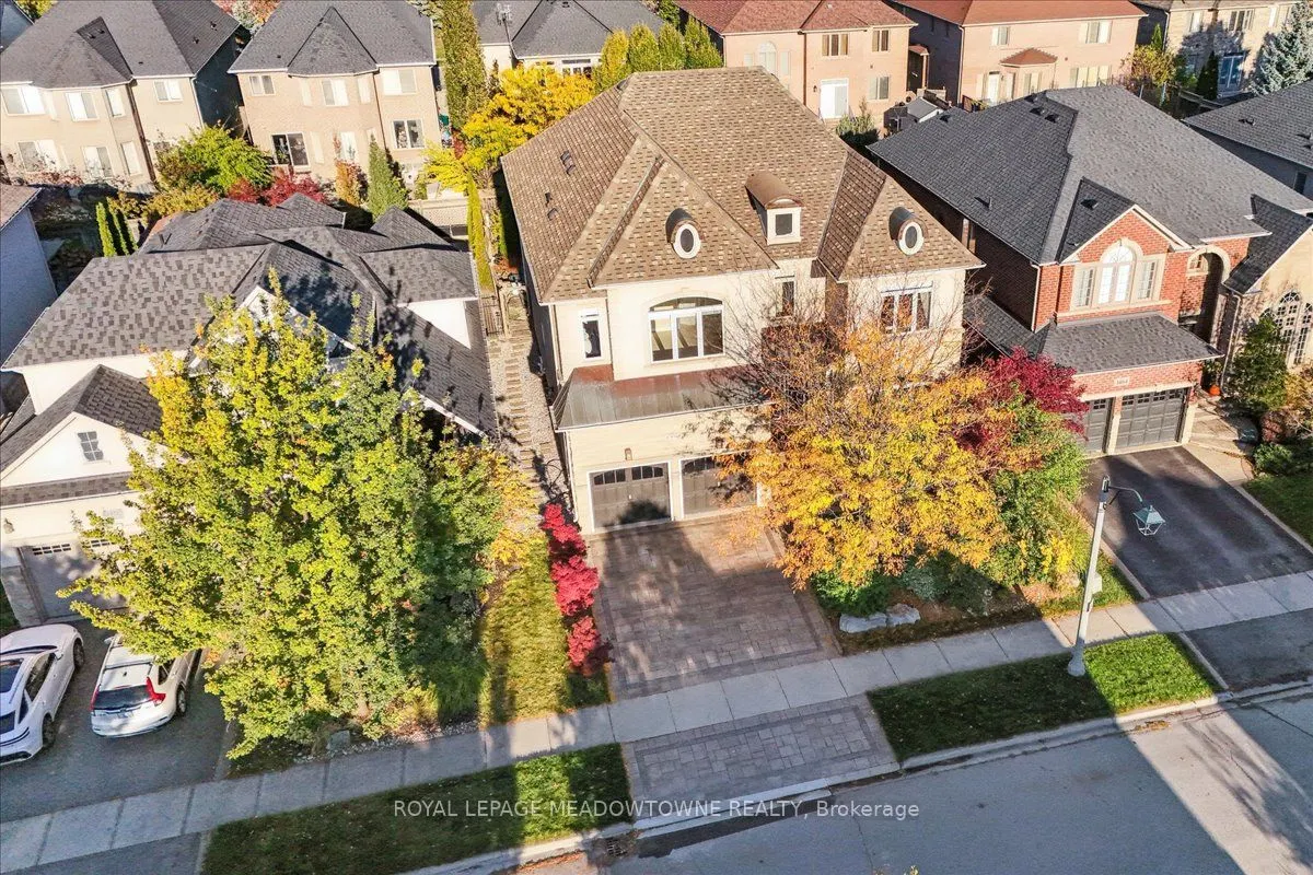 1468 Ferncrest Road