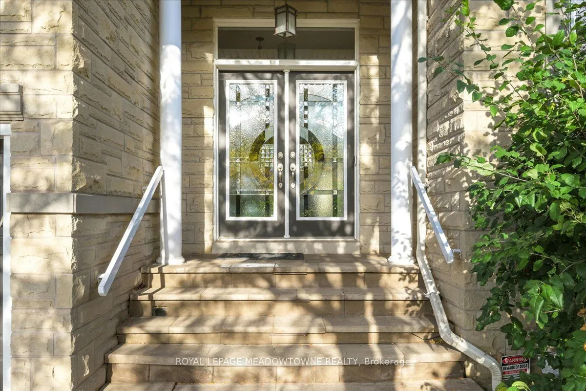 1468 Ferncrest Road