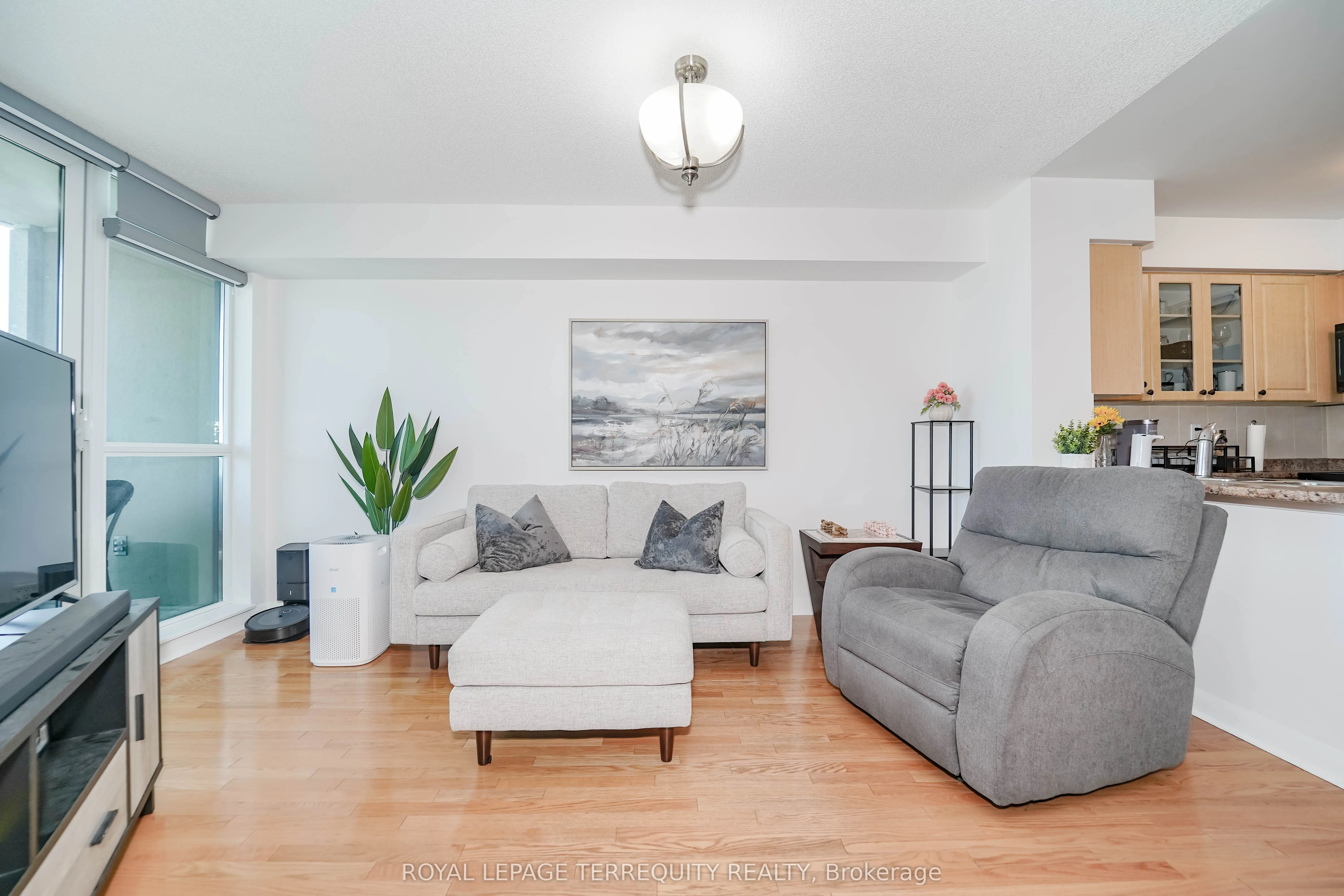 235 Sherway Gardens Road, #2209