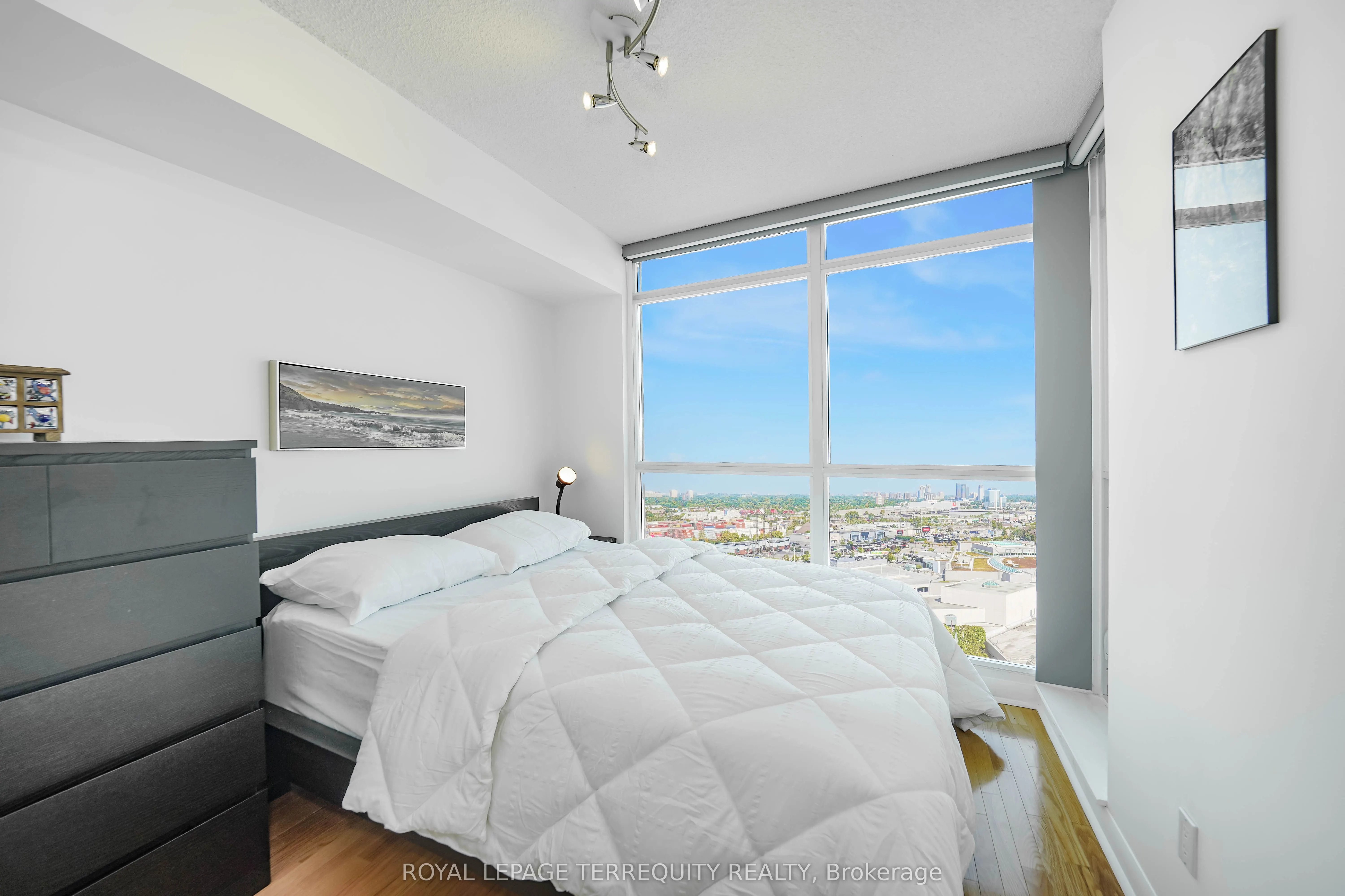 235 Sherway Gardens Road, #2209